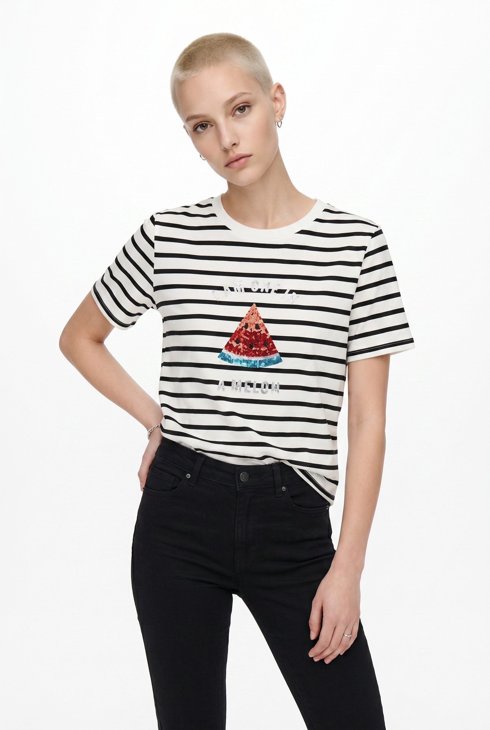 ONLY Kurzarmshirt ONLKITA S/S TEE JRS NOOS Baumwolle, regular fit