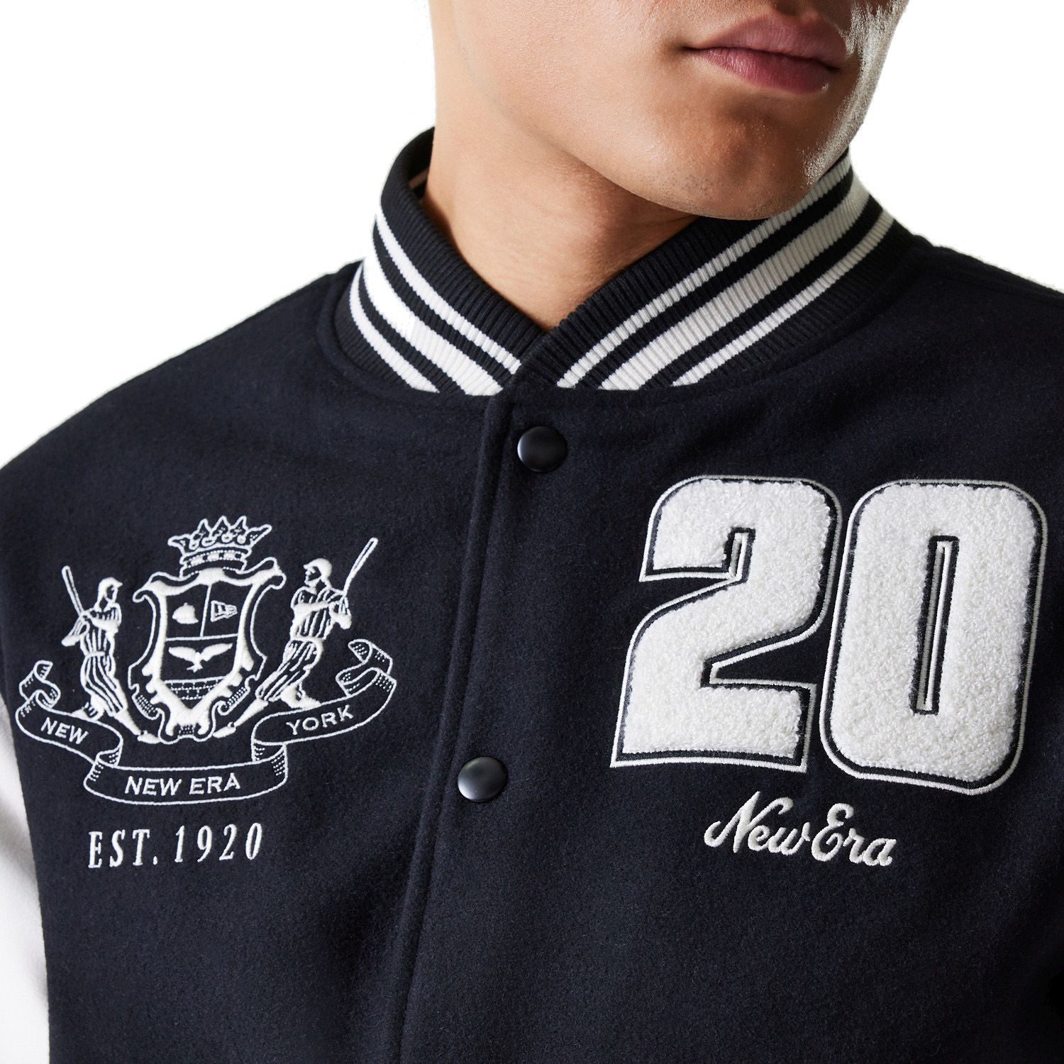 New Era Collegejacke Varsity College BRAND PATCHES günstig online kaufen