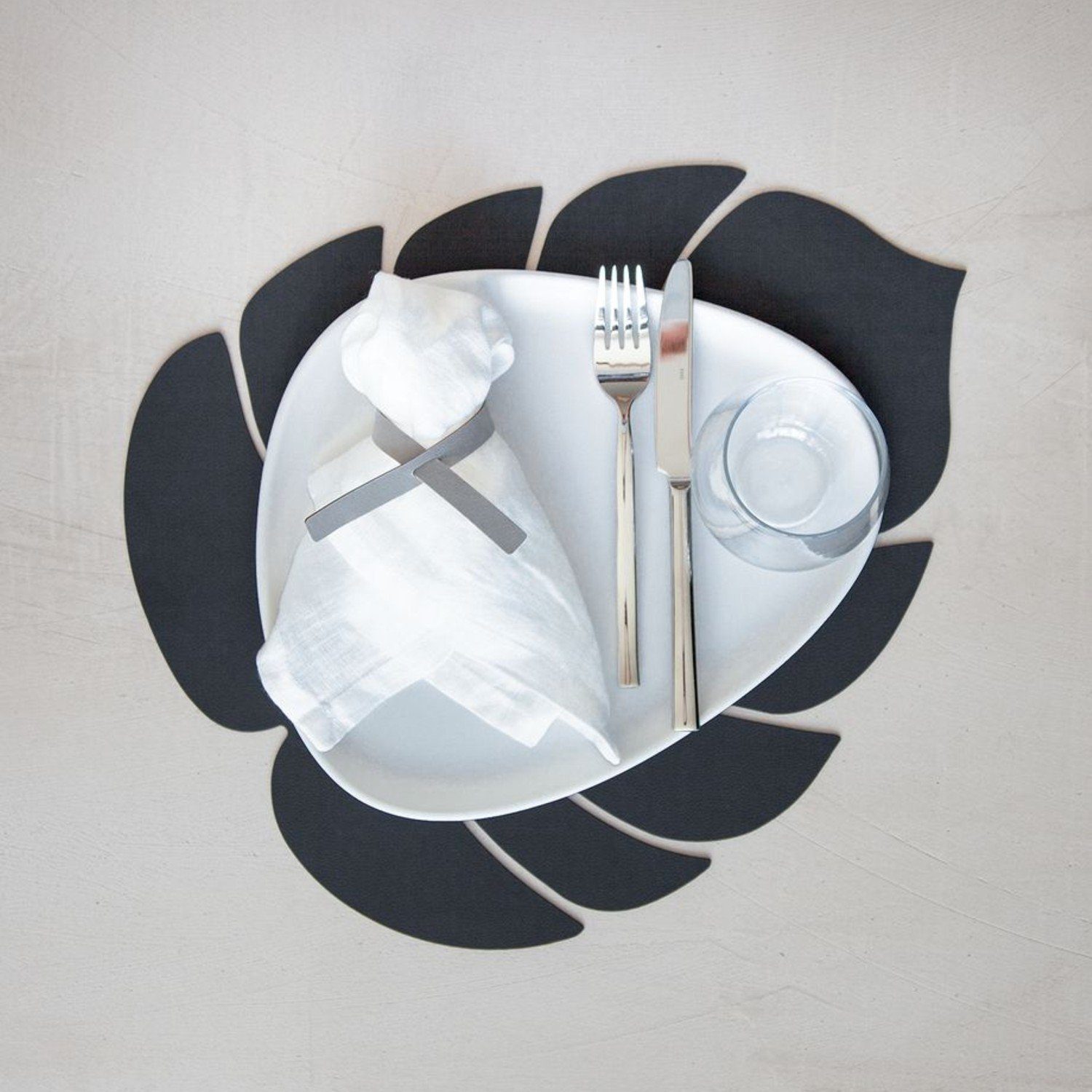 LIND DNA Platzset Tischset Monstera Leaf L schwarz, (Stück, 1-St., 1 Tischset), Recyclingleder