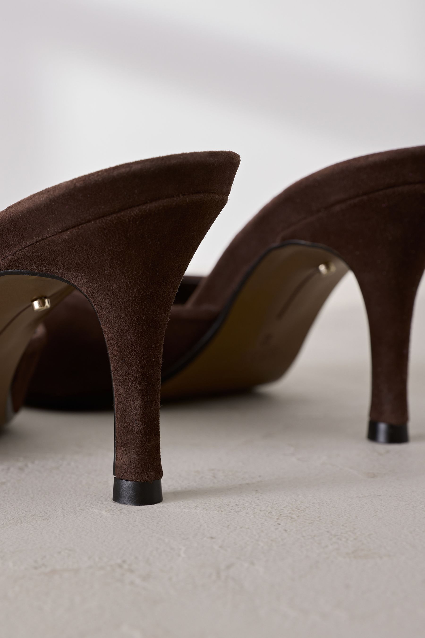 Next Zehenfreie Signature Pantoletten, Veloursleder Pantolette günstig online kaufen