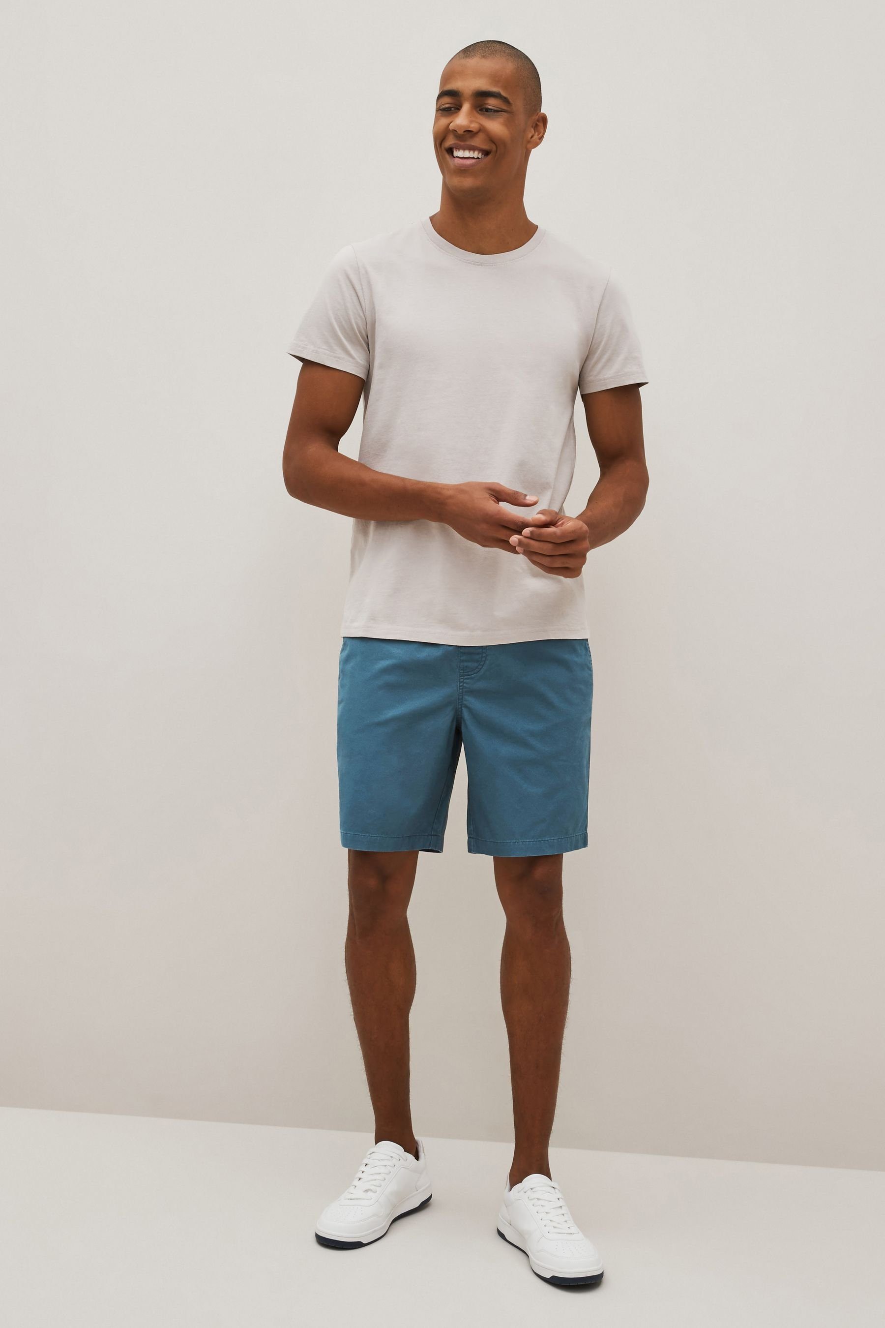 Stretch Kordelzugbund Shorts Blue mit Leichte Next Shorts (1-tlg) und