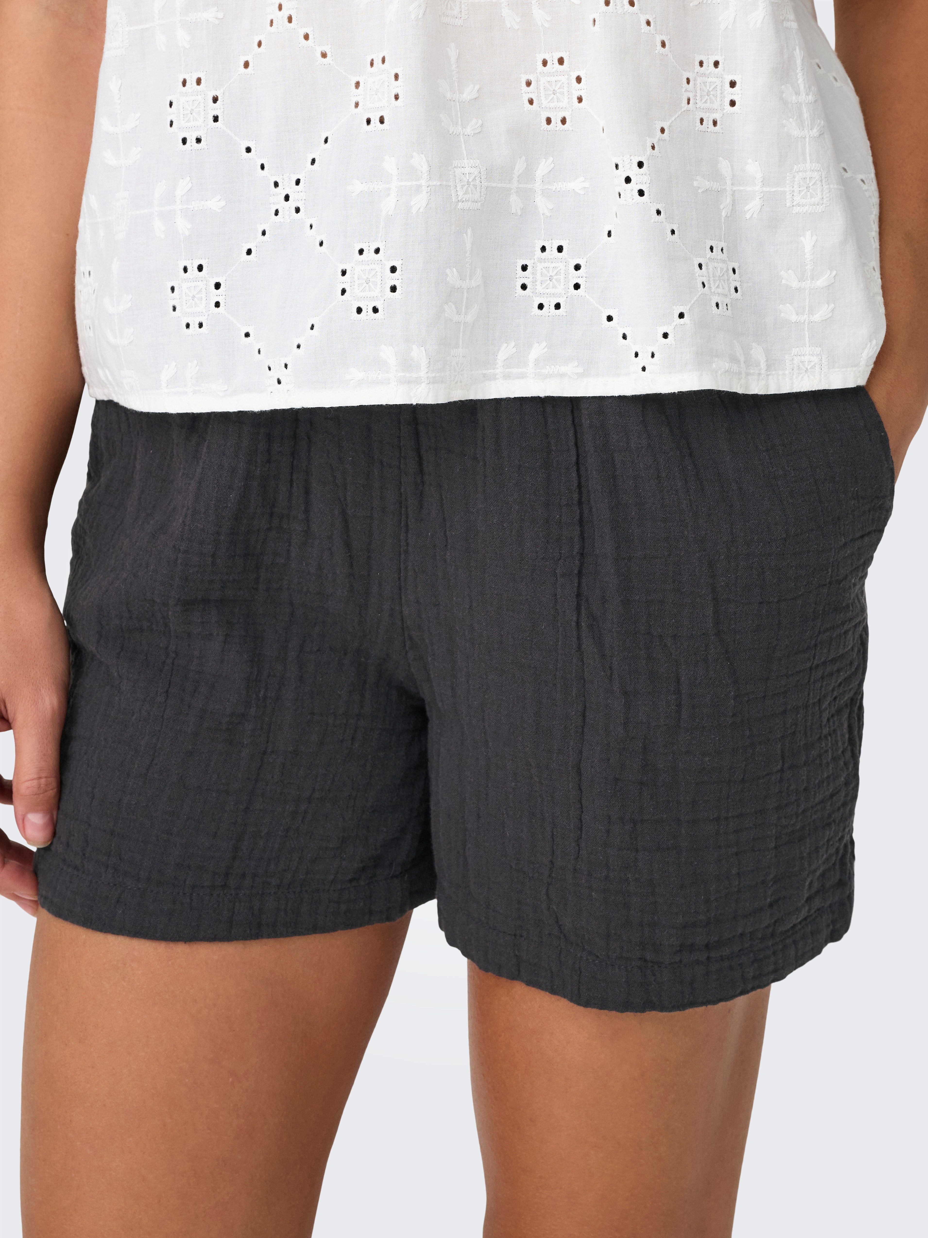 ONLY Shorts ONLTHYRA SHORTS NOOS WVN Baumwolle, regular fit