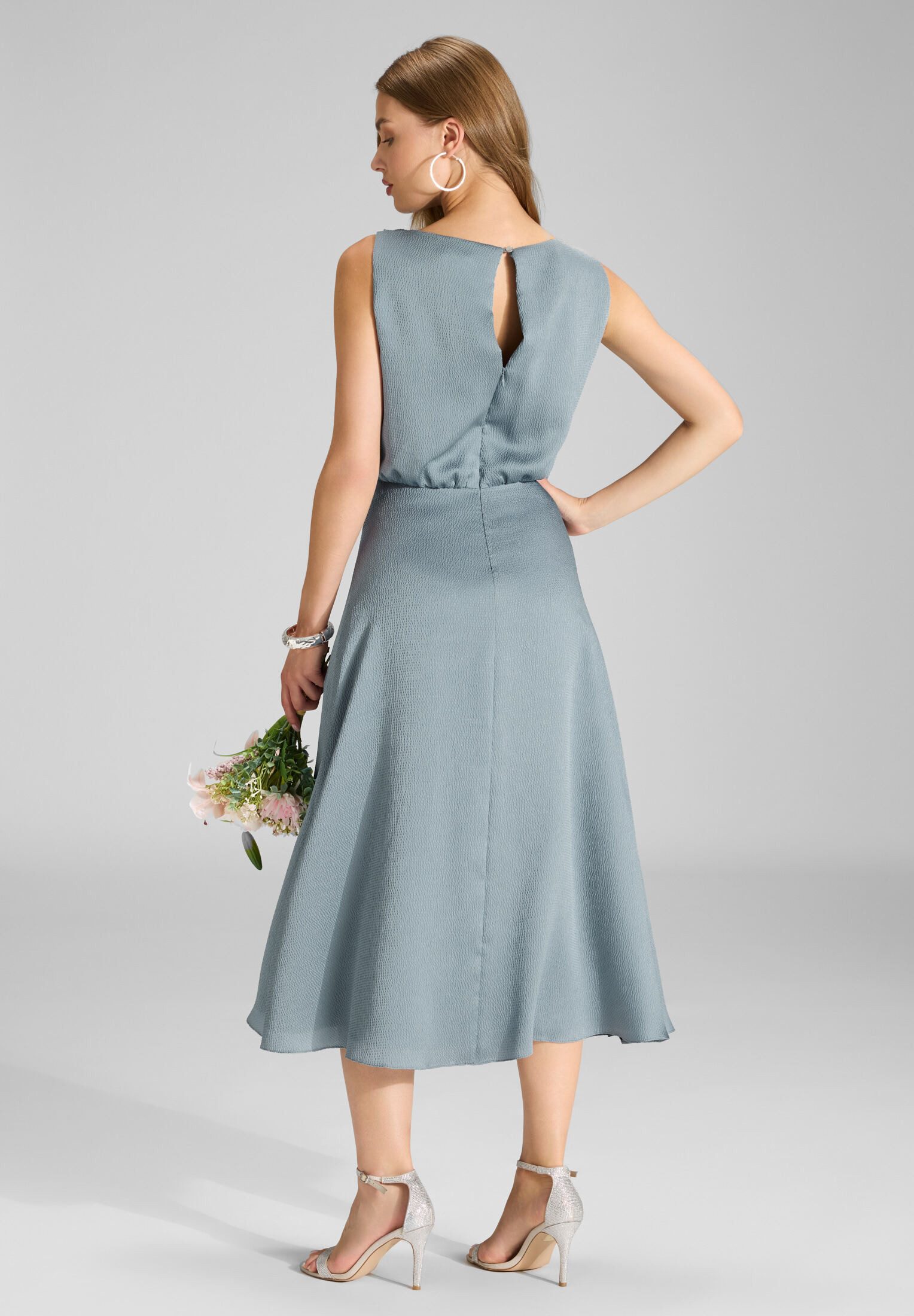 SWING Cocktailkleid Taillierter Schnitt mit fließendem Rockteil
