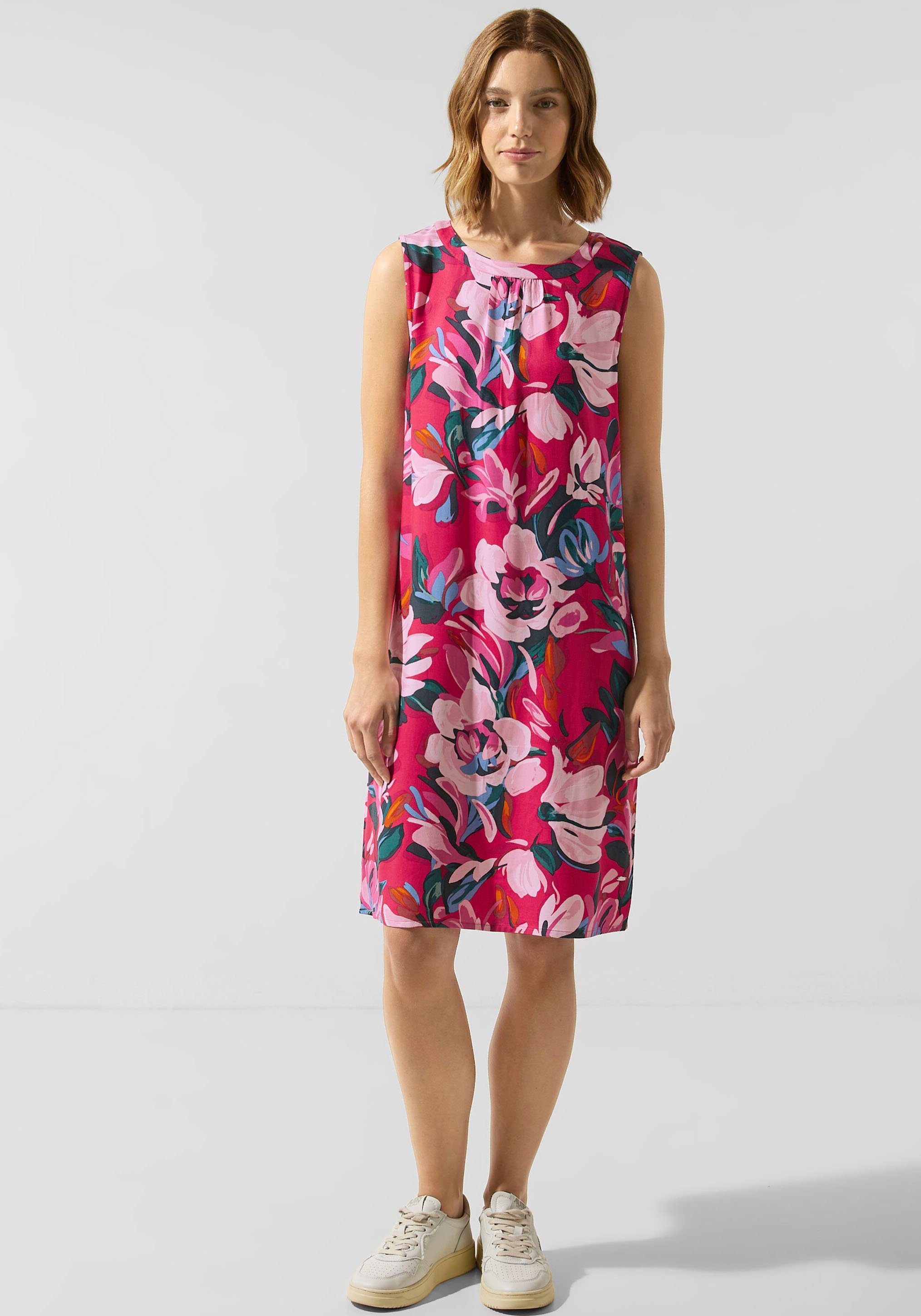 mit schönen, einem ONE Muster berry Sommerkleid STREET floralen rose