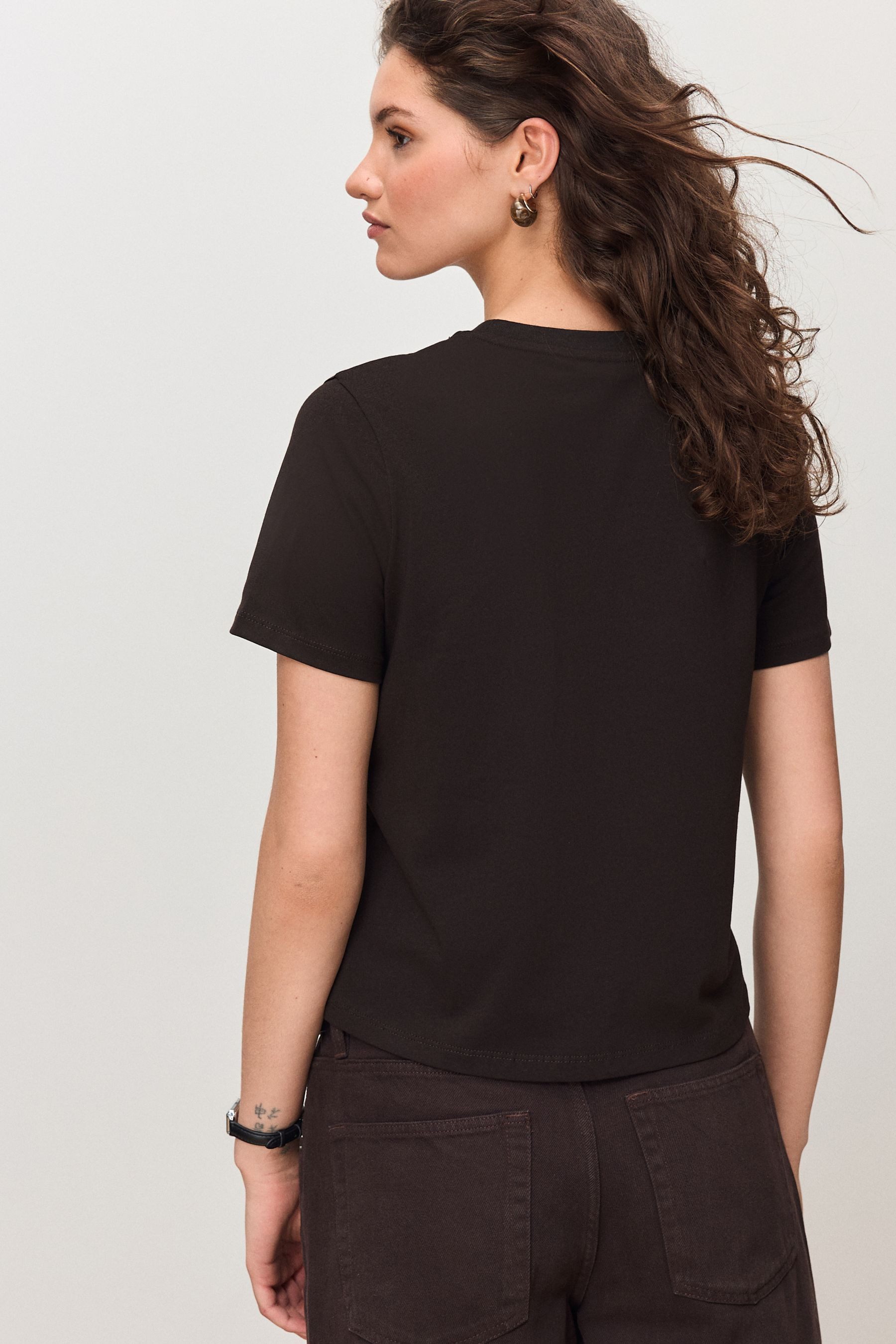 Next T-Shirt Kurzärmeliges T-Shirt mit Kettenverzierung (1-tlg)