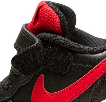 Nike Sportswear Court Borough Low 2 Sneaker Design auf den Spuren des Air Force 1