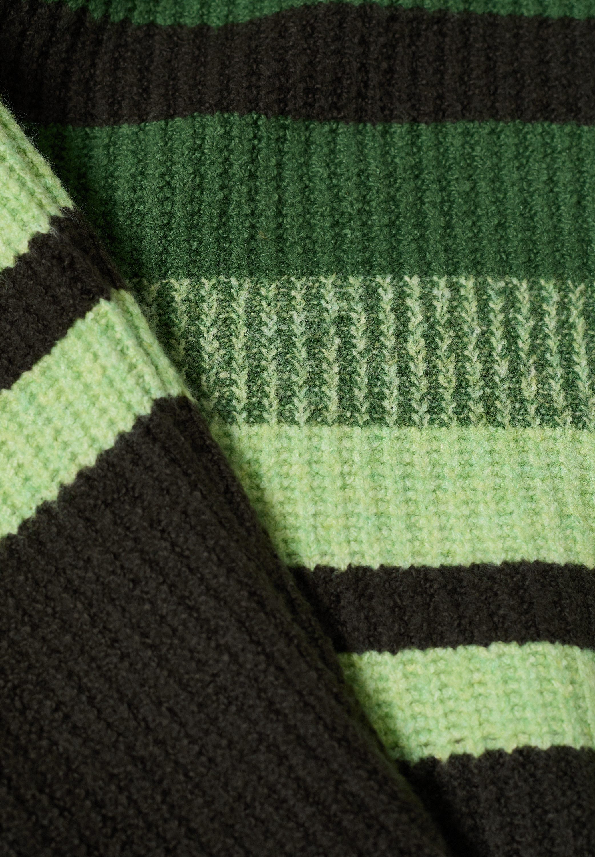 CECIL Stehkragenpullover im Streifendesign