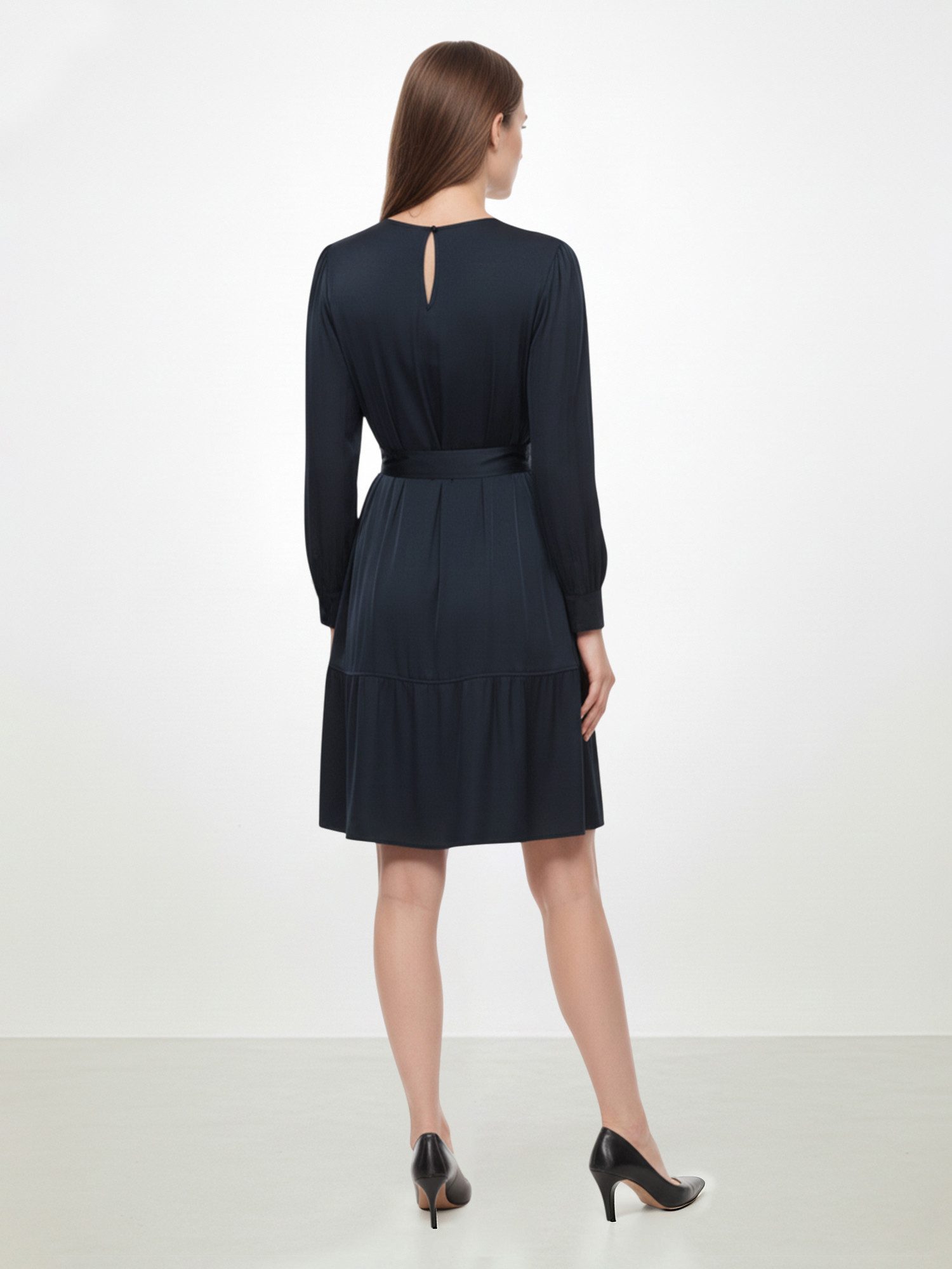 LAPA PLUS Midikleid Elegantes drapiertes Satin-Kleid günstig online kaufen