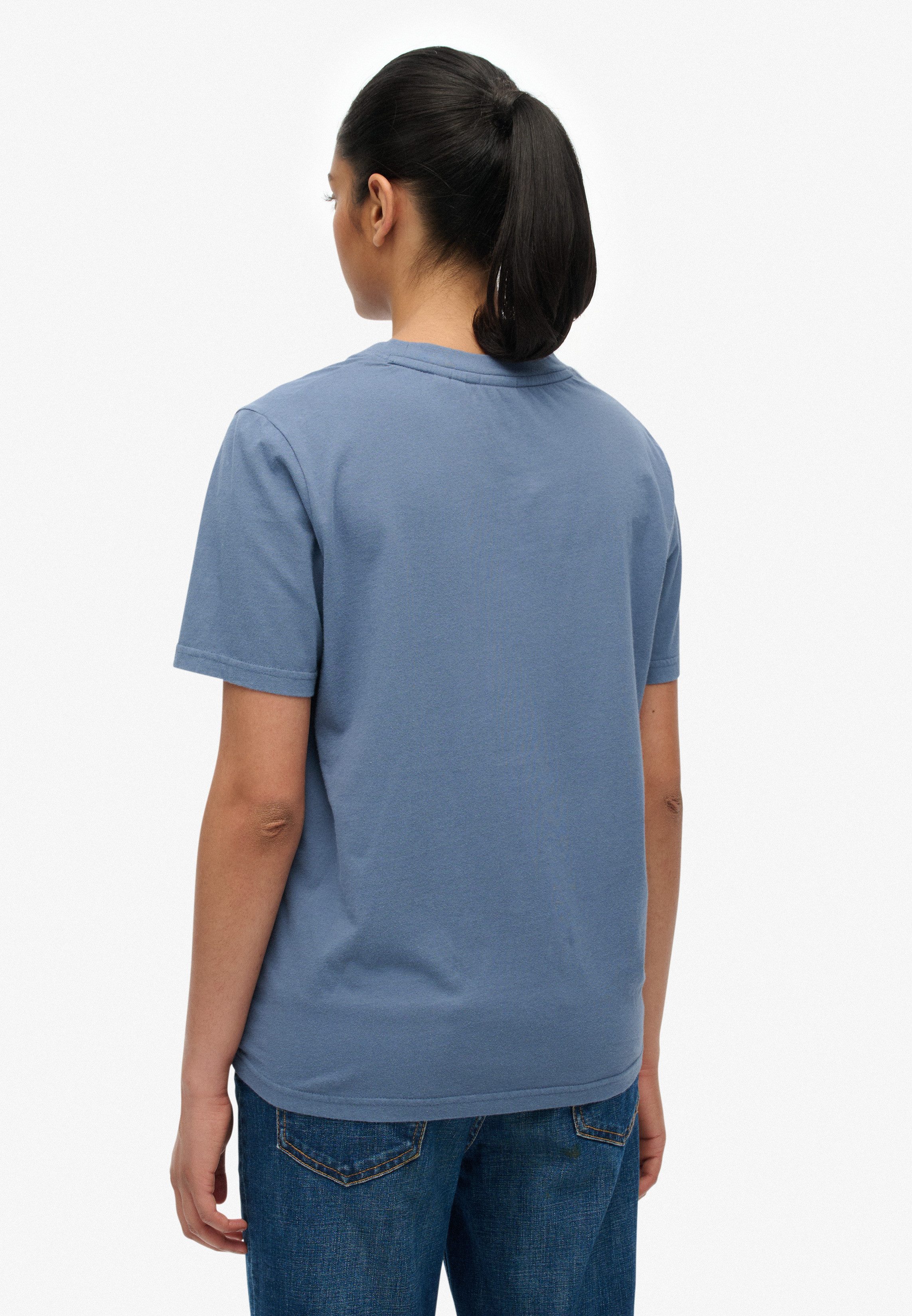Superdry Print-Shirt LUXE CASUAL RLXD TEE aus Baumwolle und Single Jersey, Relaxed Fit, mit Rundhalsausschnitt