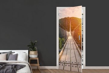 MuchoWow Türtapete Brücke - Sonnenaufgang - Landschaft, Matt, bedruckt, (1 St), Selbstklebende Tapete, Folie für Möbel, 75x205 cm