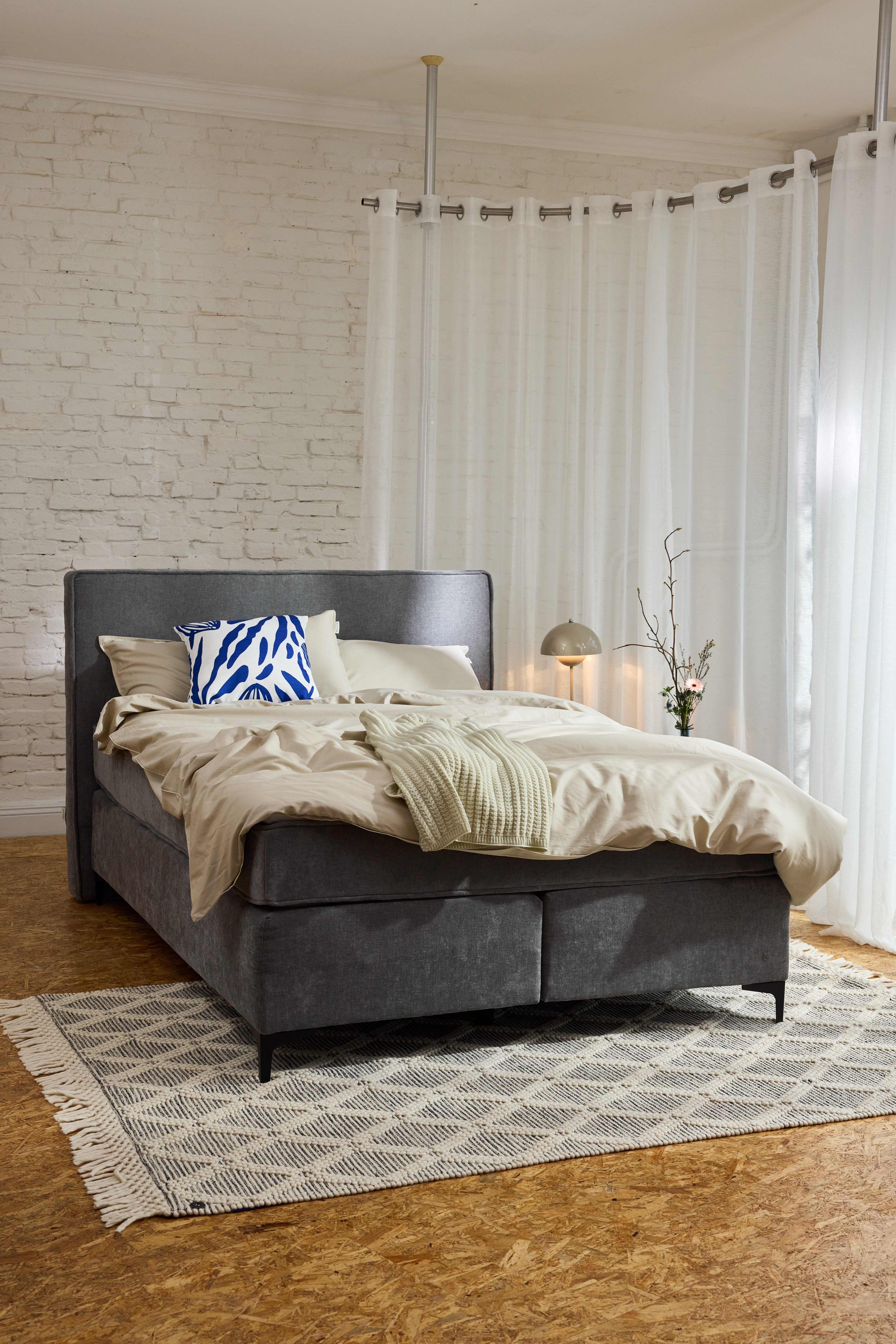 TOM TAILOR HOME Boxspringbett MODERN BOX – klassisch-modernes Bett mit zwei Kopfteiloptionen, in vielen schönen Stoffen