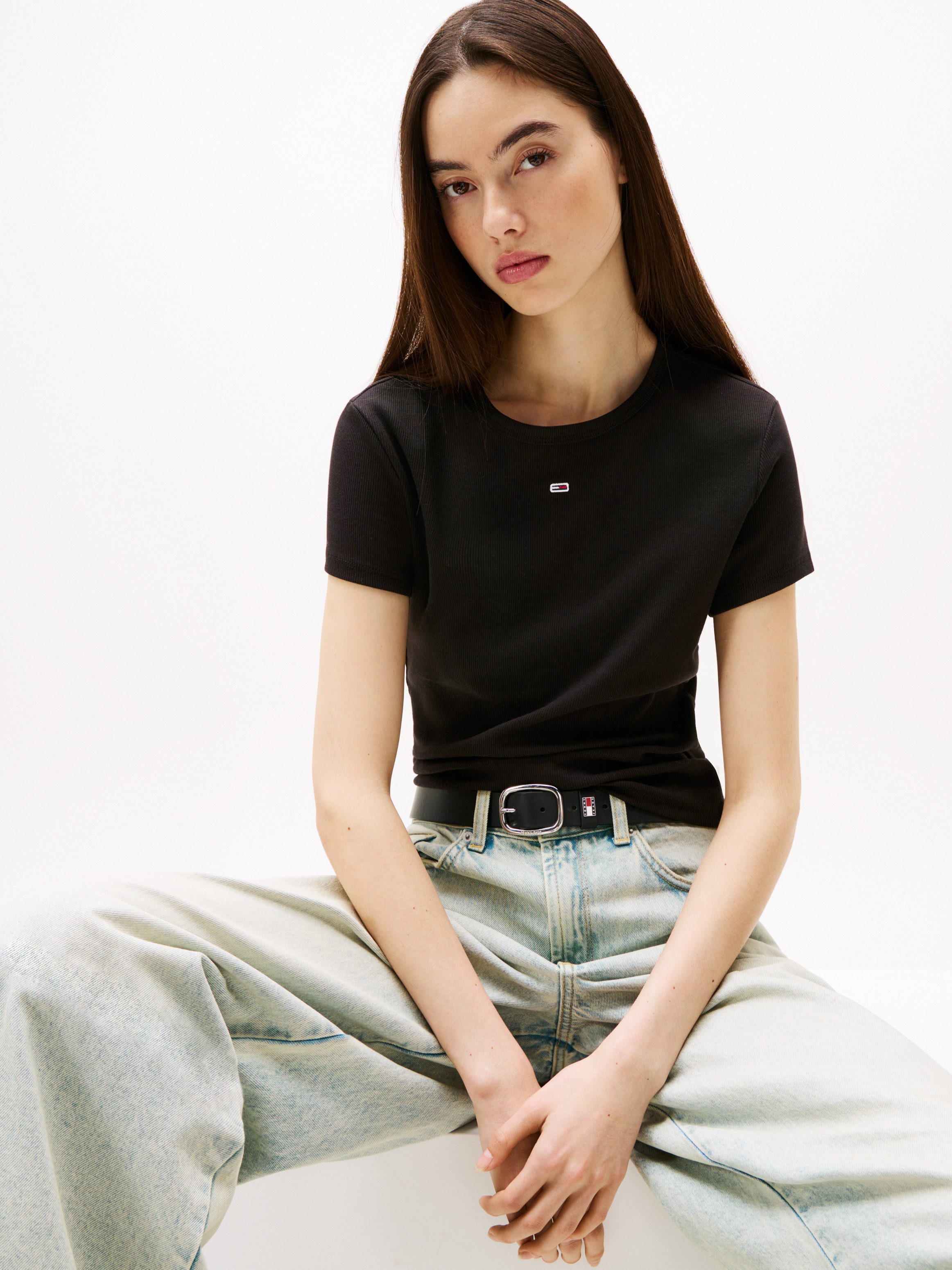 Tommy Jeans Kurzarmshirt TJW ESSENTIAL RIB SHORT SLEEVE EXT Baumwollmischung in gerippter Struktur, Slim Fit