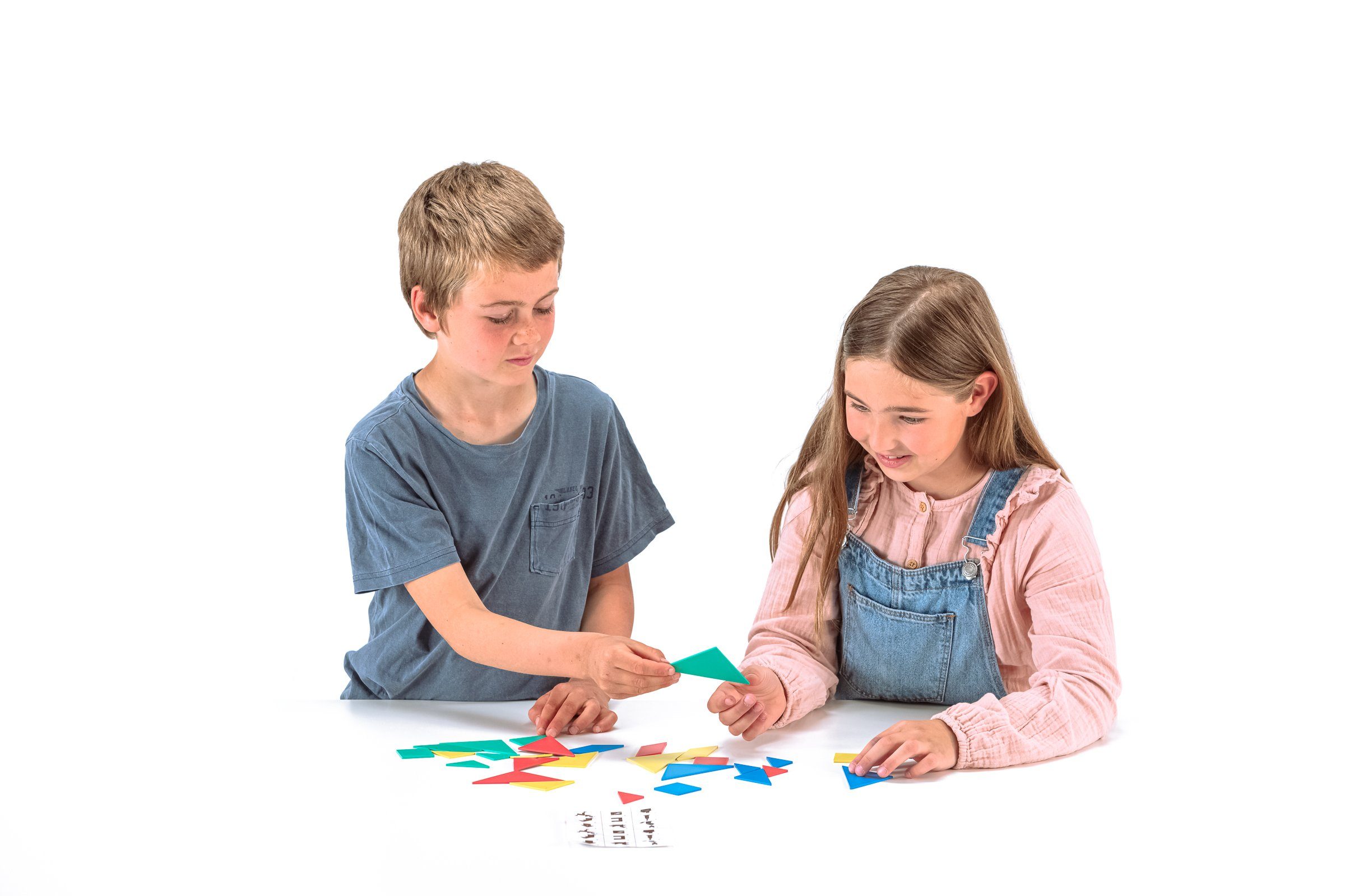 Wissner® aktiv lernen Lernspielzeug in Teile), Geometrie (28-St) (28 Muster 4 Tangramsatz Farben legen