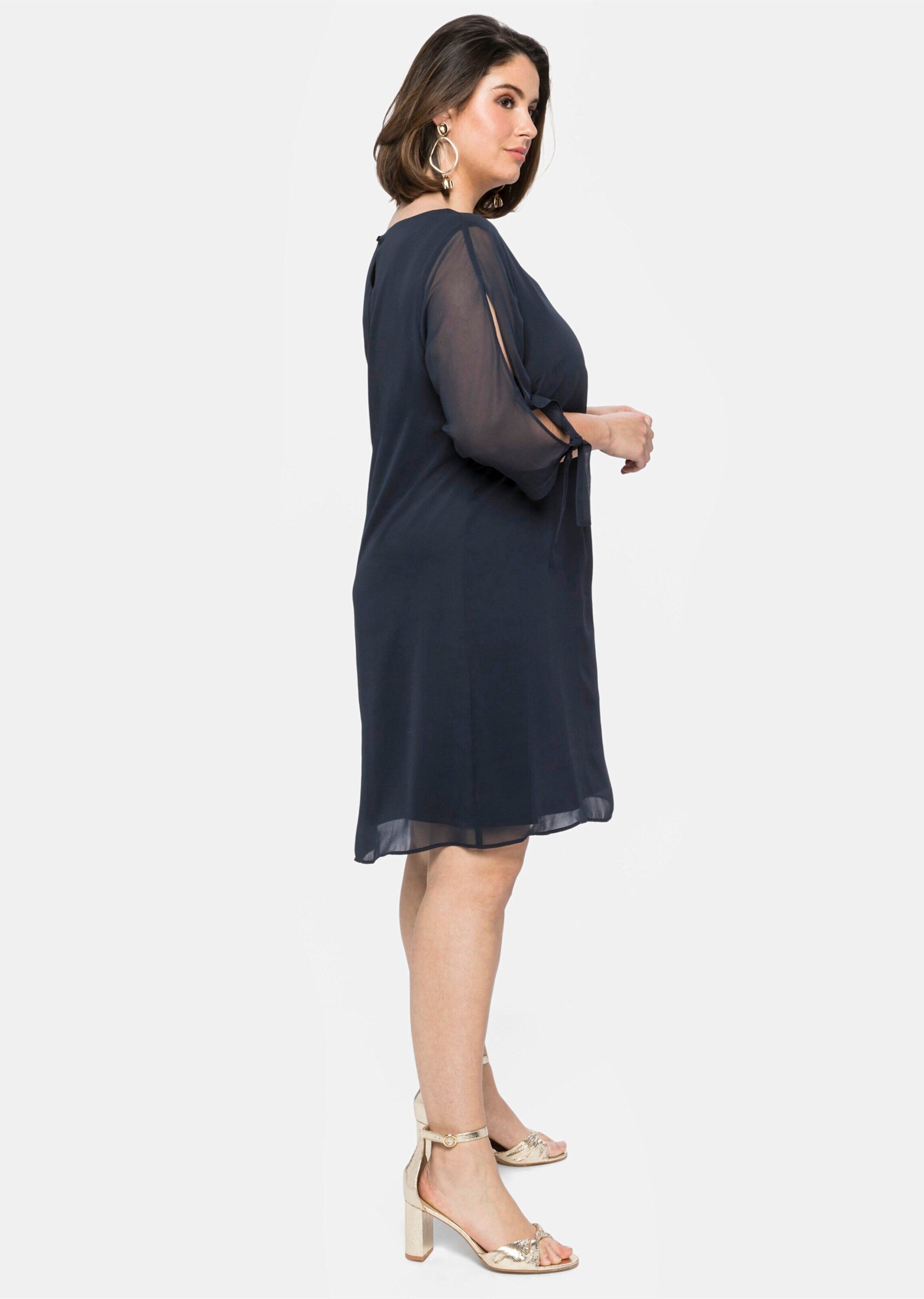 Sheego Etuikleid Chiffonkleid 3/4-Arm im Lagenlook, mit geschlitztem Ärmel
