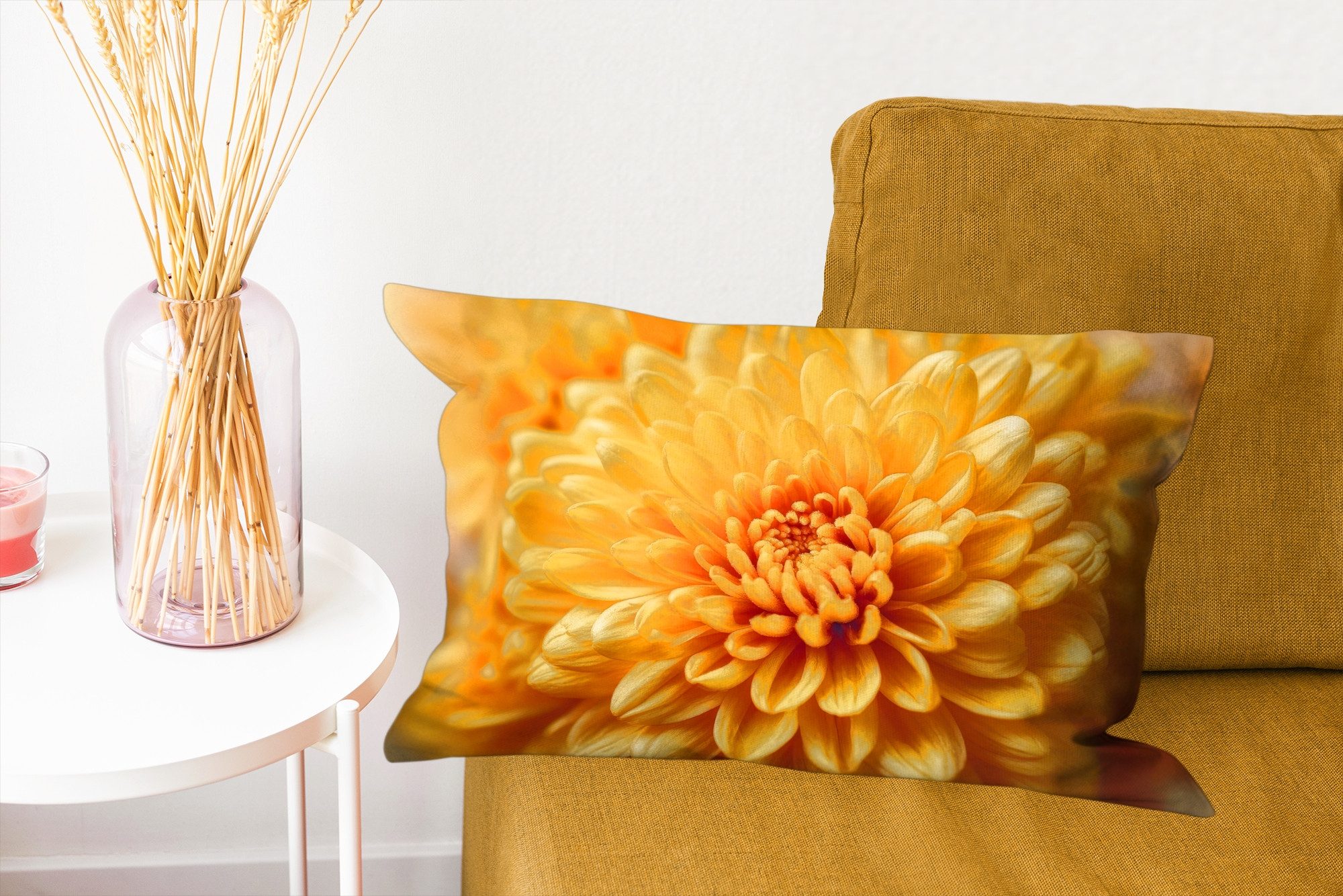 MuchoWow Dekokissen Gelb - Chrysantheme - Sanftheit, Dekoration, Zierkissen, Kissen mit Füllung, 50x30 cm – Bild 5 von 5