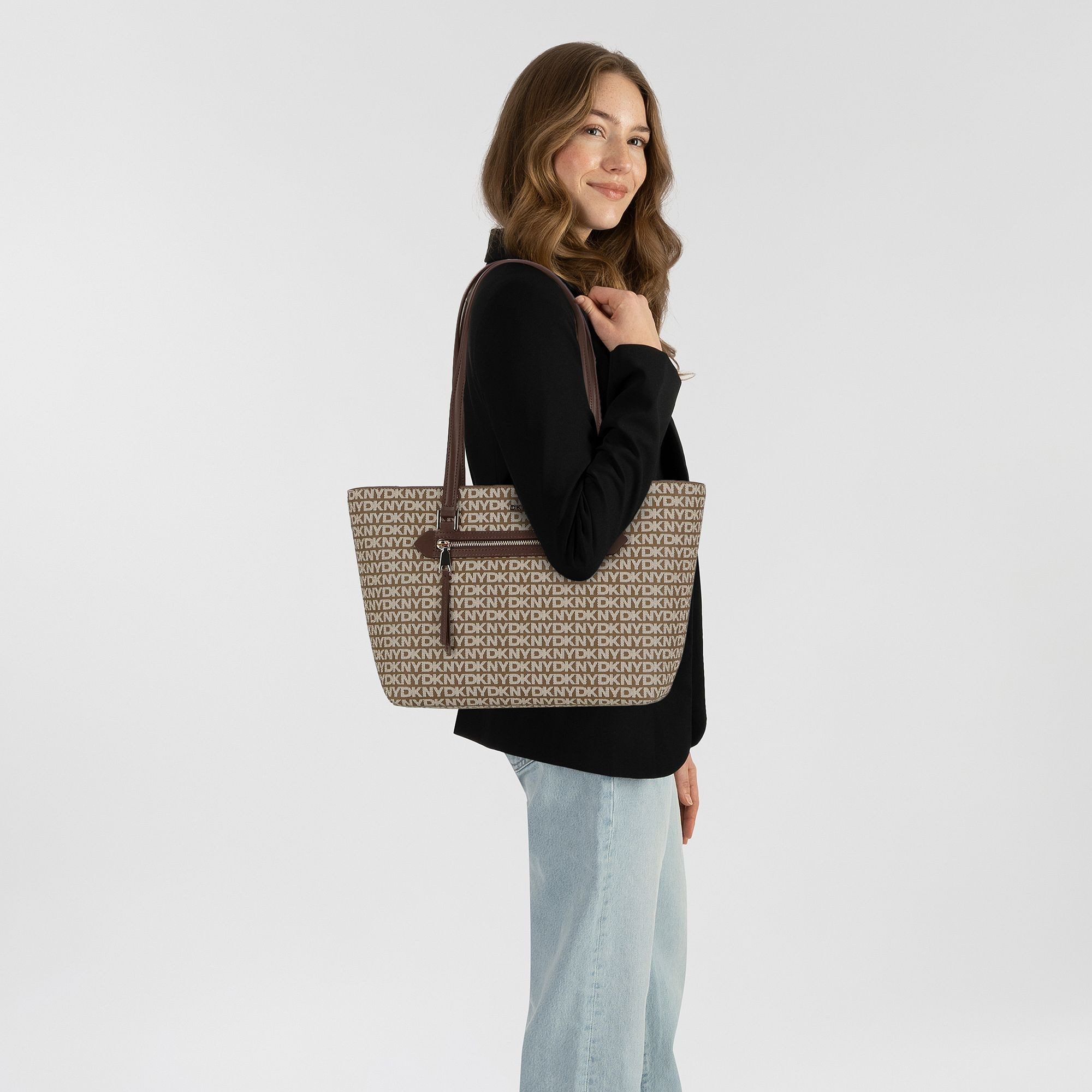 DKNY Shopper Bryant Ave, PVC