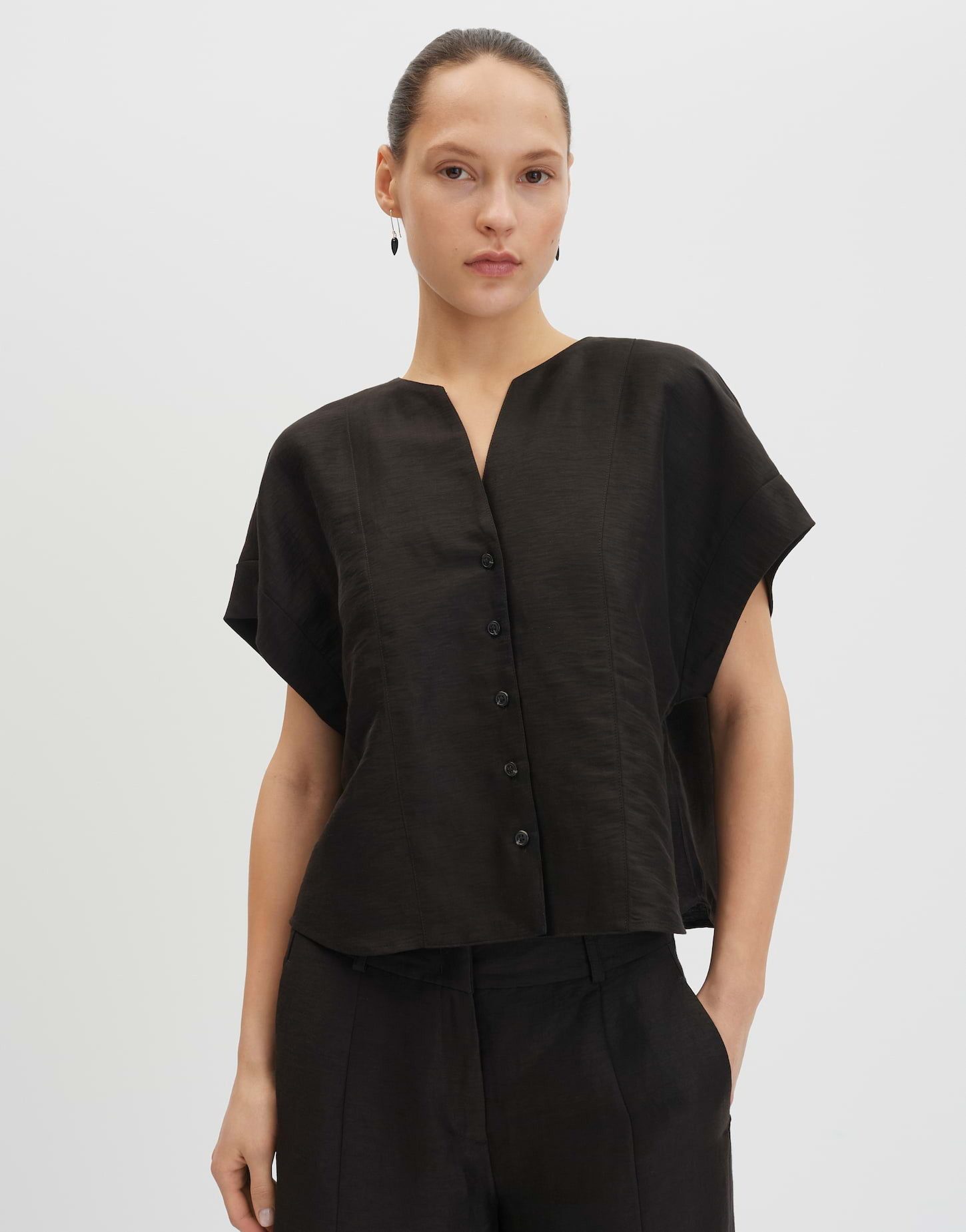 someday Kurzarmbluse Kragenlose Bluse aus Leinen Mix Loose Fit Kellerfalte und Knopfleiste für Alltag