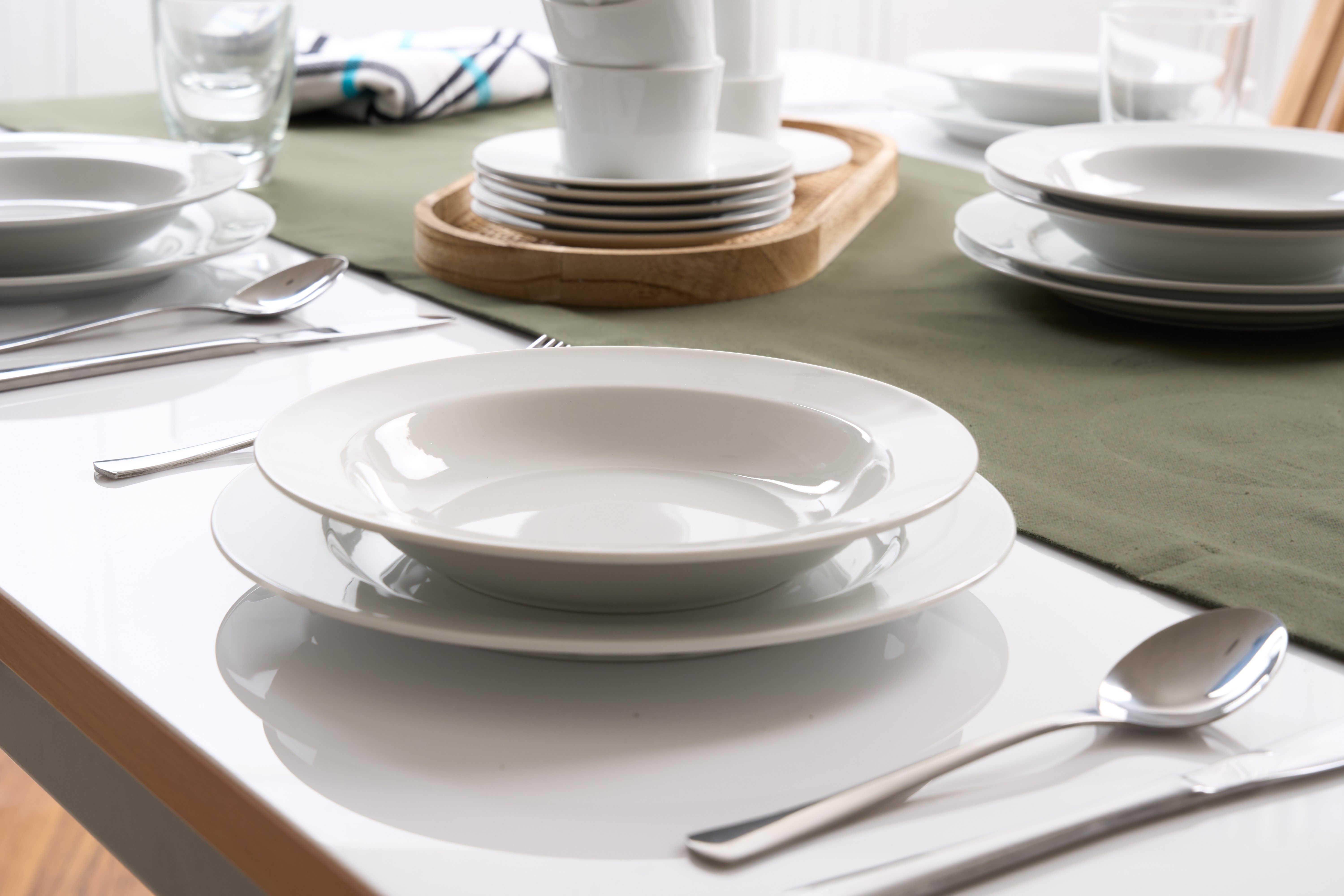 Retsch Arzberg Suppenteller Teller Set, HEIKE WEISS 21 cm, für 6 Personen, rund Porzellan, (6 St), Allrounder für jeden Tag - langlebig und universell einsetzbar