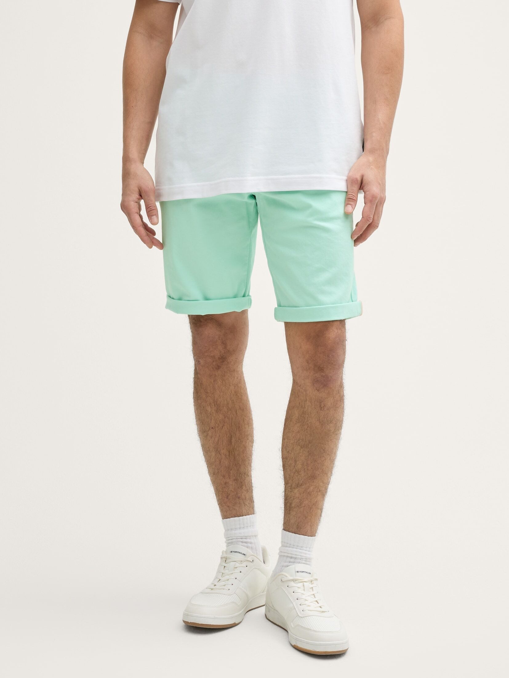Bermudas Slim Chino Shorts