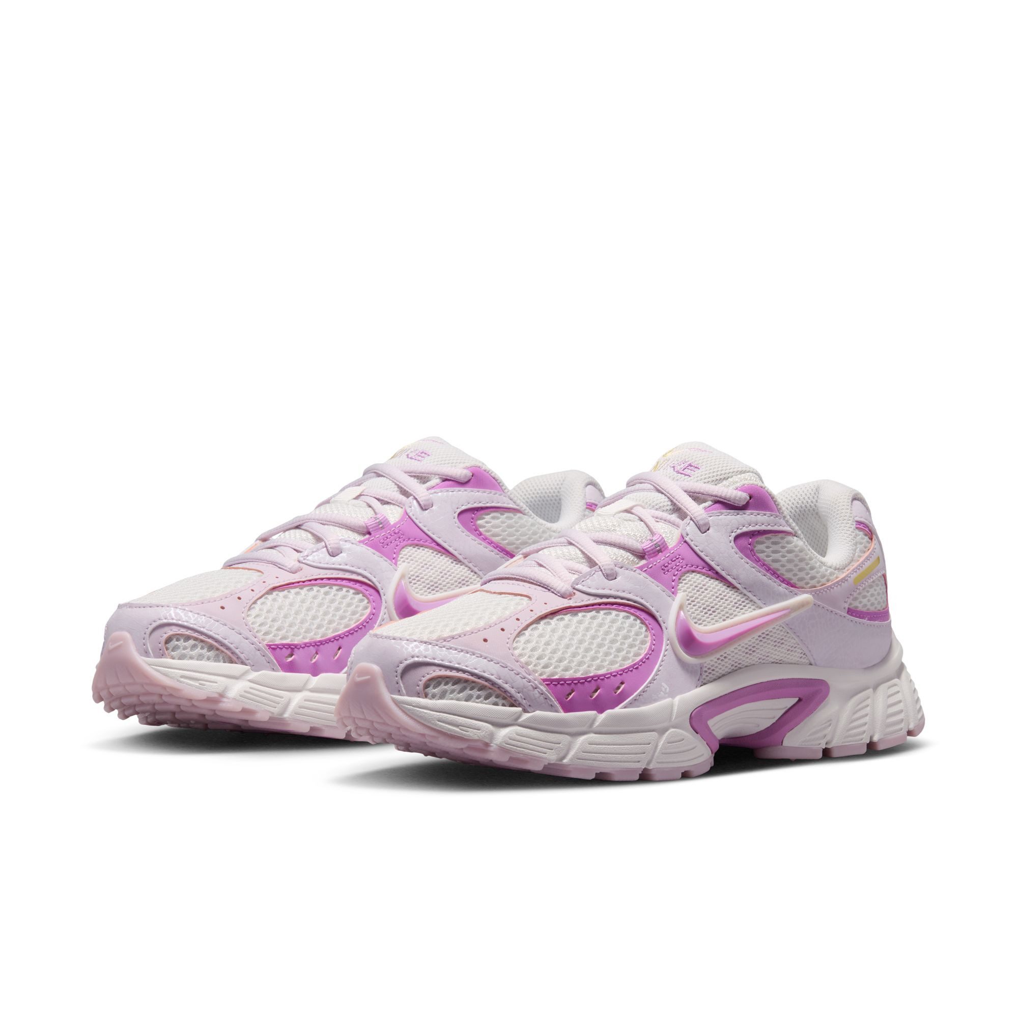 Nike Sportswear W V5 RNR DF Sneaker inspiriert vom Design des Y2K Nike Vomero 5