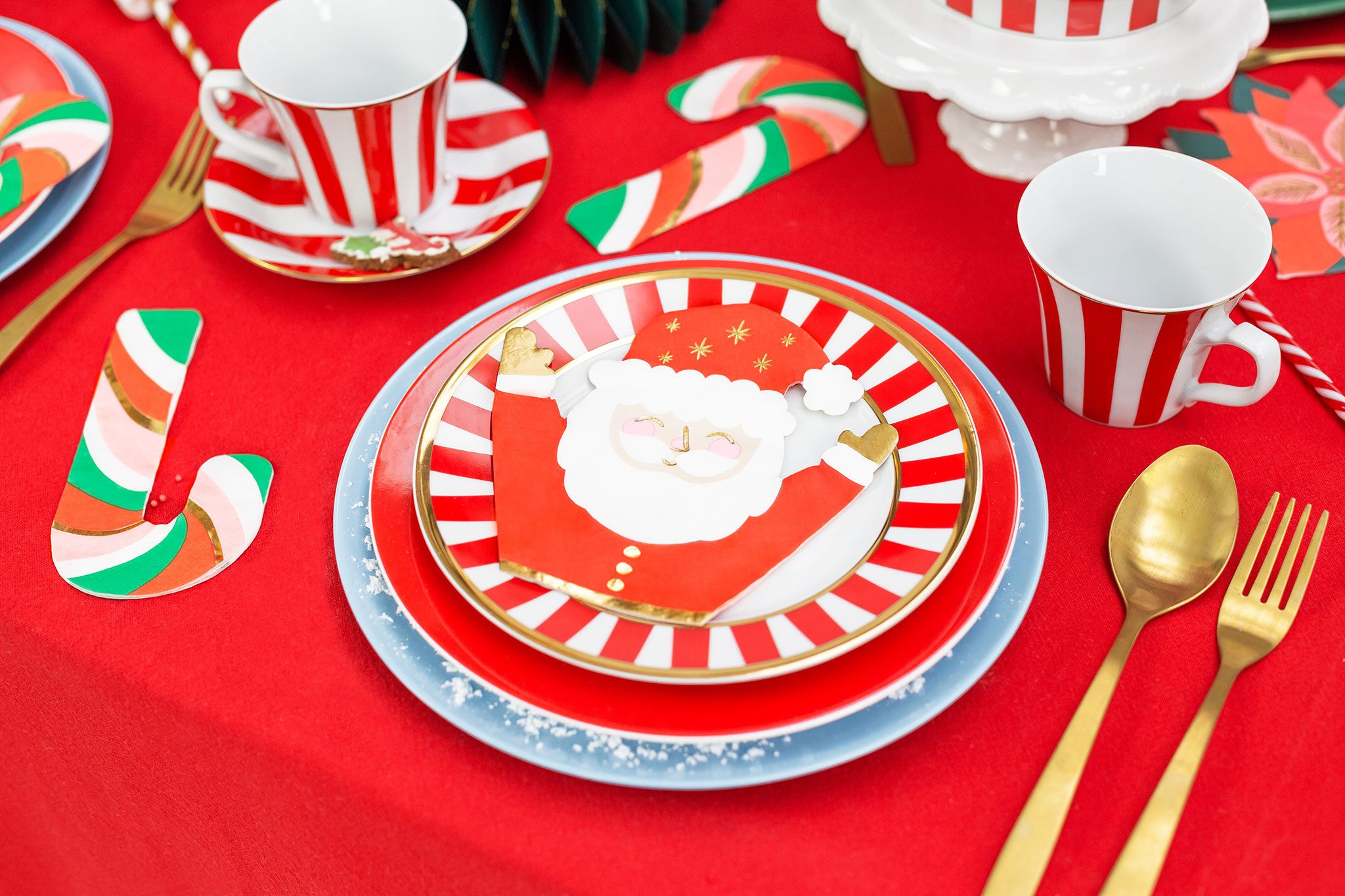 partydeco Papierserviette, Servietten Weihnachtsmann 16x15cm 20 Stück Weiß / Rot / Gold