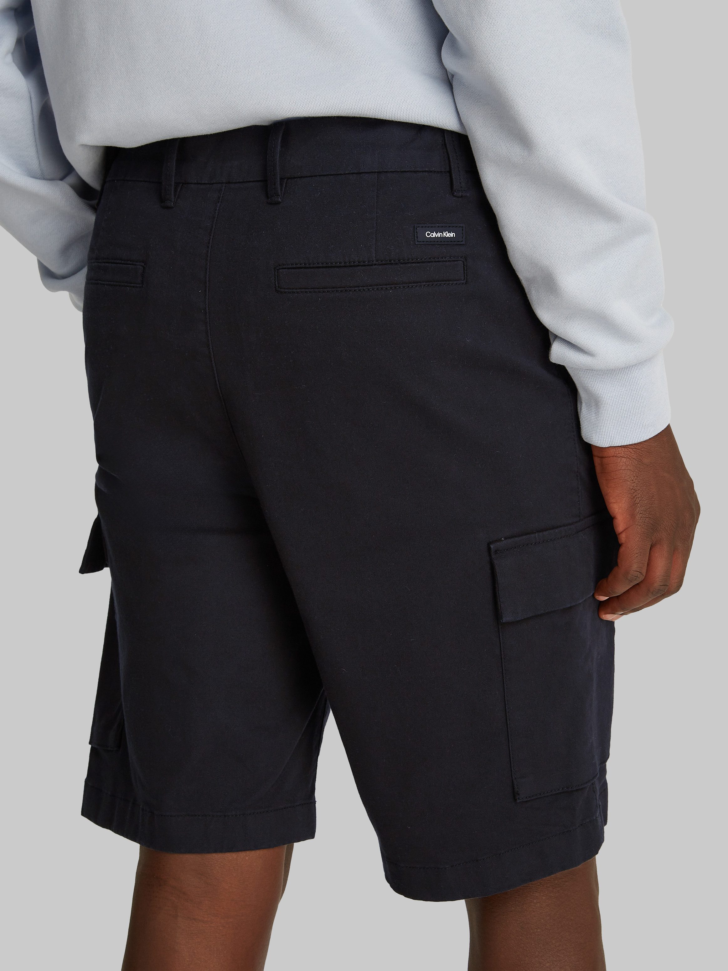 Calvin Klein Cargoshorts MODERN TWILL CARGO SHORT mit Logo-Patch günstig online kaufen