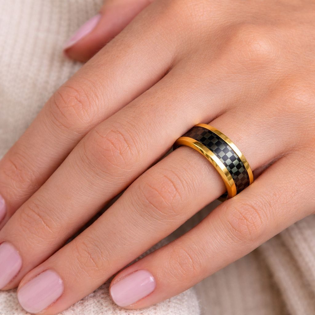Taffstyle Fingerring Herren Damen Edelstahl Ring Facettenschliff Carbon Inlay schräge Kante (Markanter Edelstahlring mit Carbon Inlay und Glanzoptik 8mm) – Bild 3 von 4
