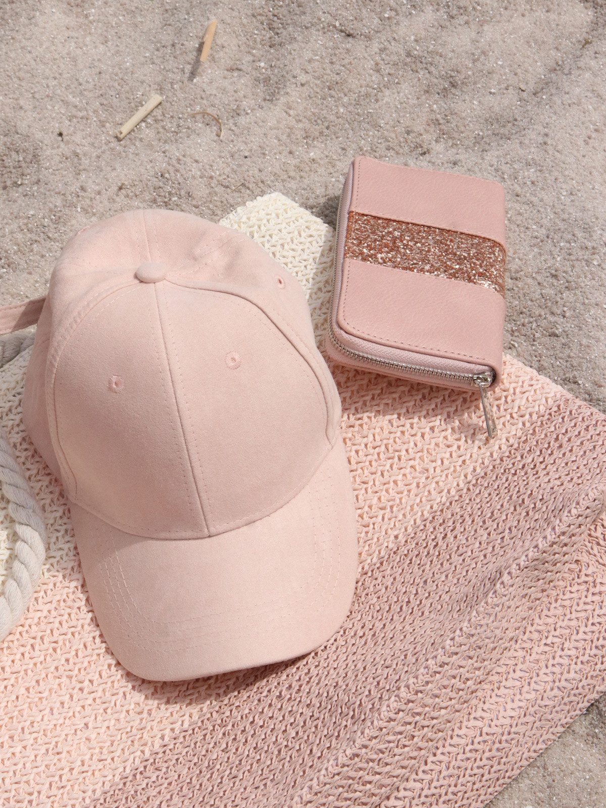 styleBREAKER Geldbörse Geldbörse mit Pailletten Streifen (1-tlg) günstig online kaufen