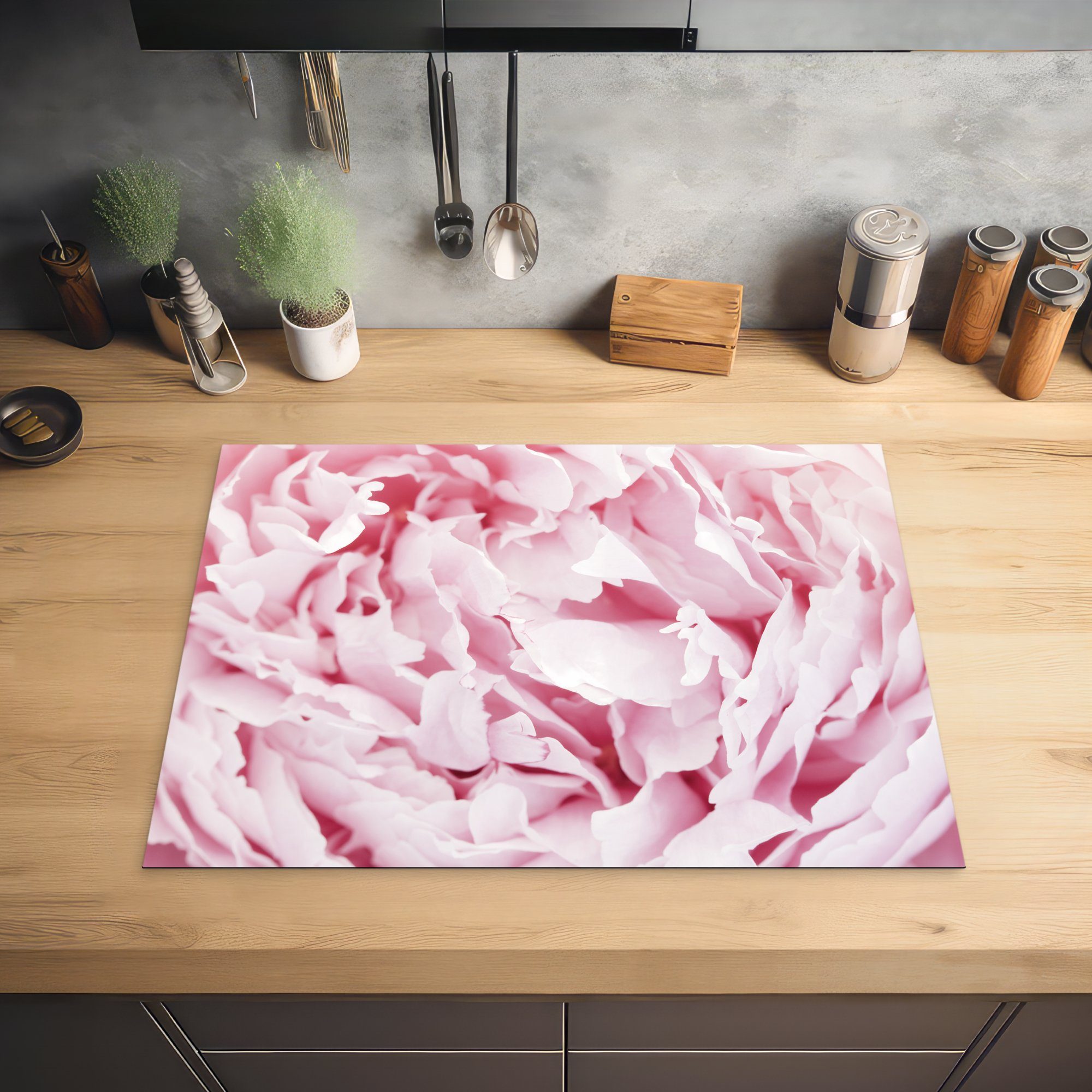 rosa Vinyl, einer für küche, Ceranfeldabdeckung Schutz MuchoWow die cm, 71x52 Herdblende-/Abdeckplatte (1 Nahaufnahme des Pfingstrose, tlg), Inneren Induktionskochfeld