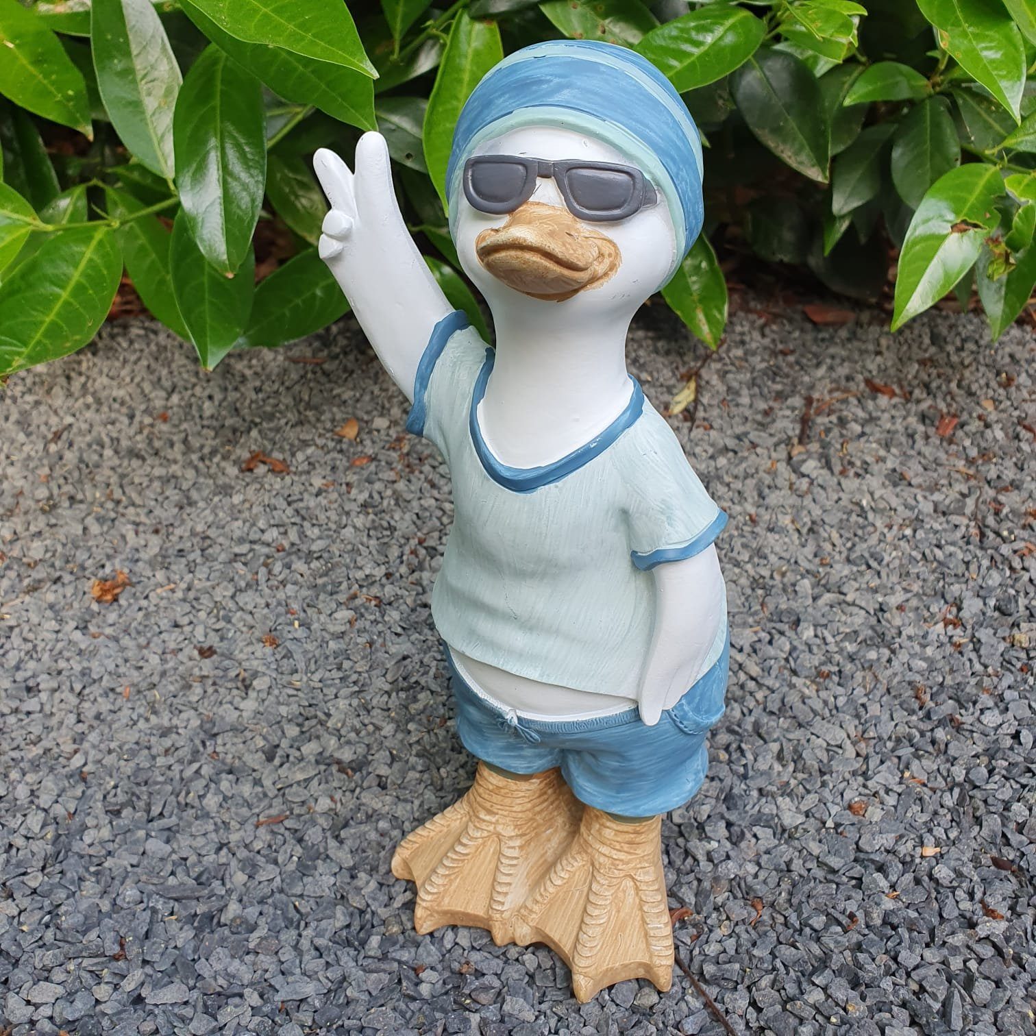 Aspinaworld Gartenfigur Enten Figur ganz lässig mit Sonnenbrille 27 cm