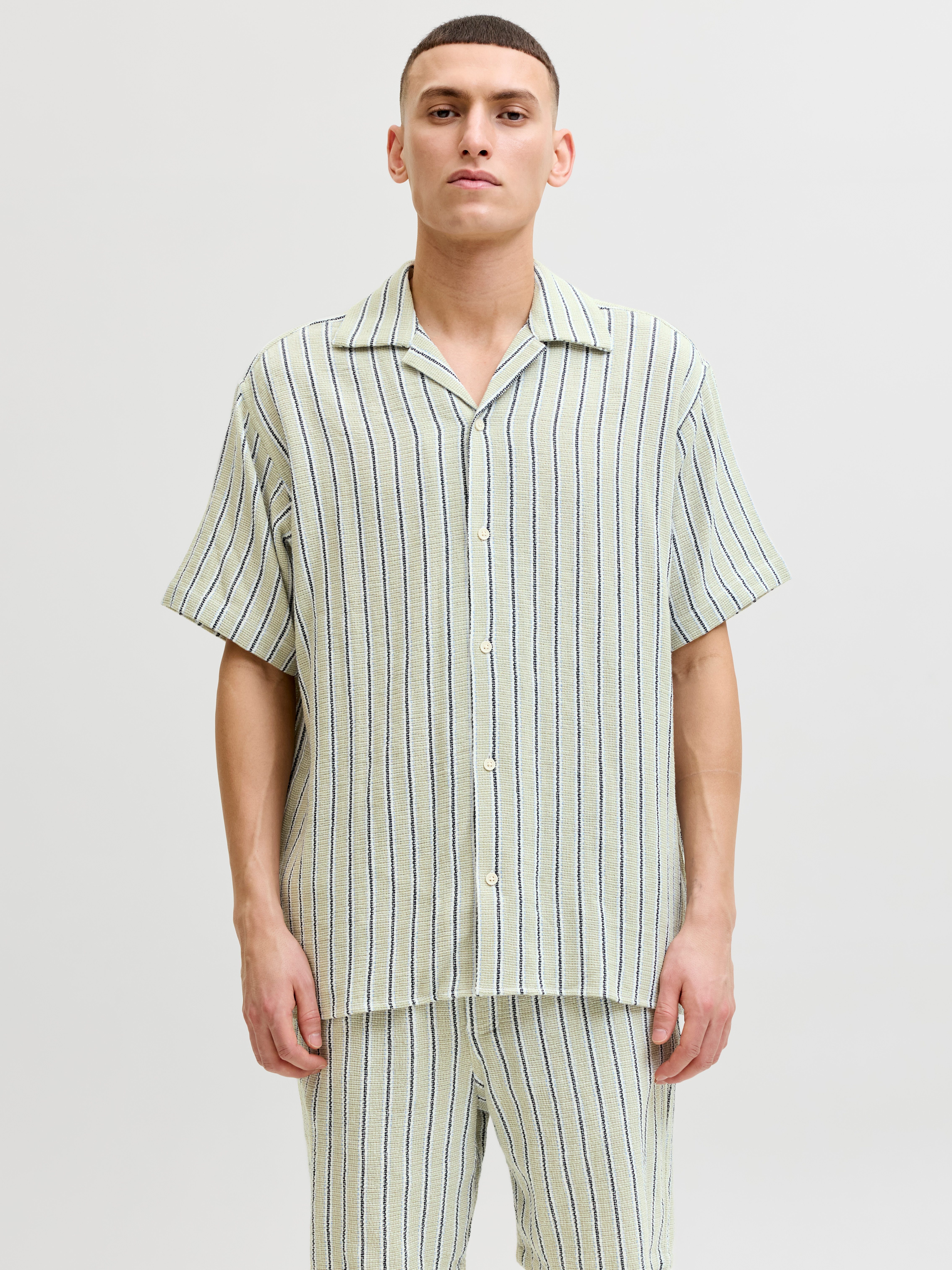 Jack & Jones Kurzarmhemd JORCOBA STRIPE RESORT SHIRT SS SN