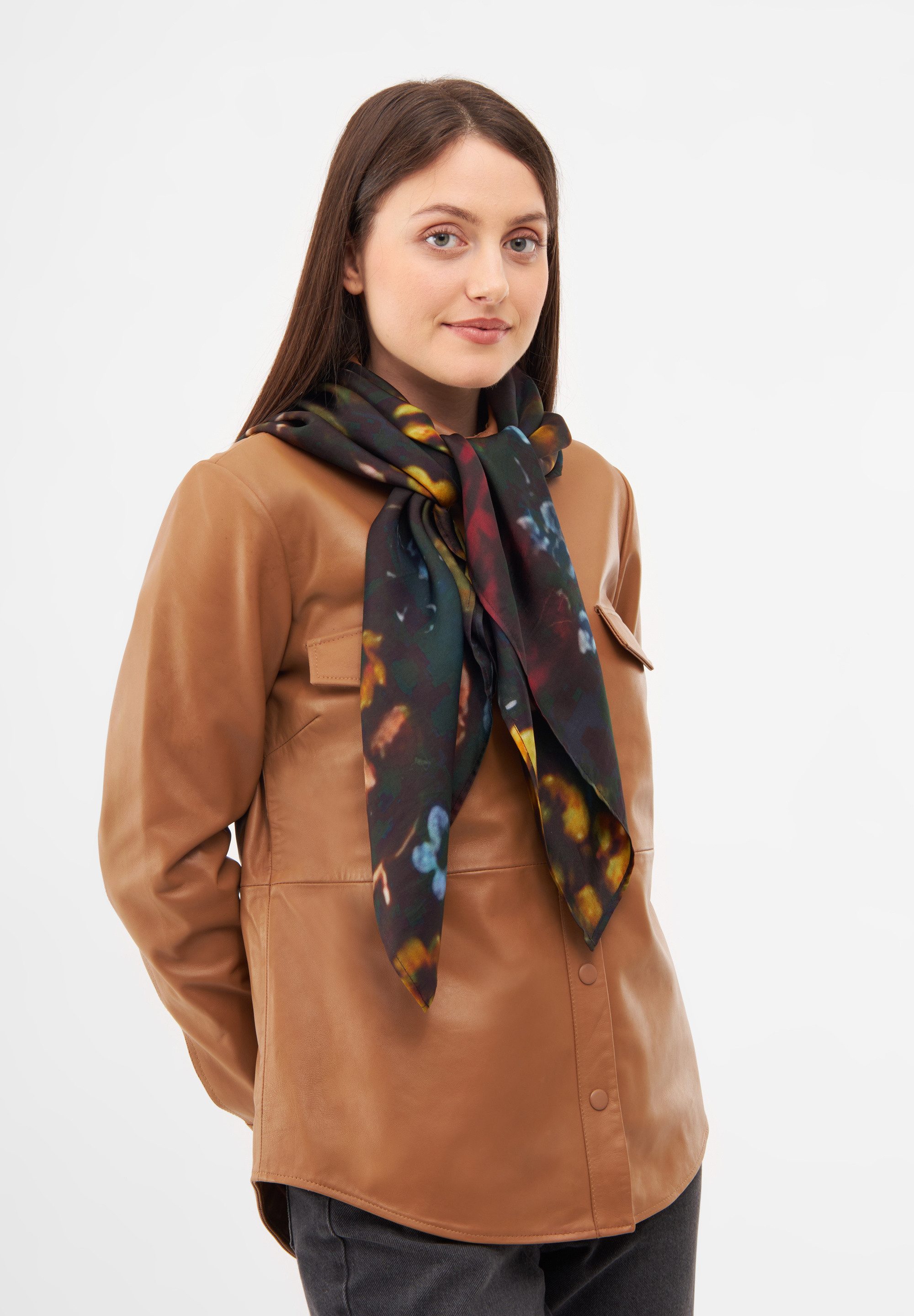 Bolongaro Trevor Modeschal GRAPHIC ROMANTIC, Weicher Schal,Signature-Inhouse-Druck, flexibles Styling möglich