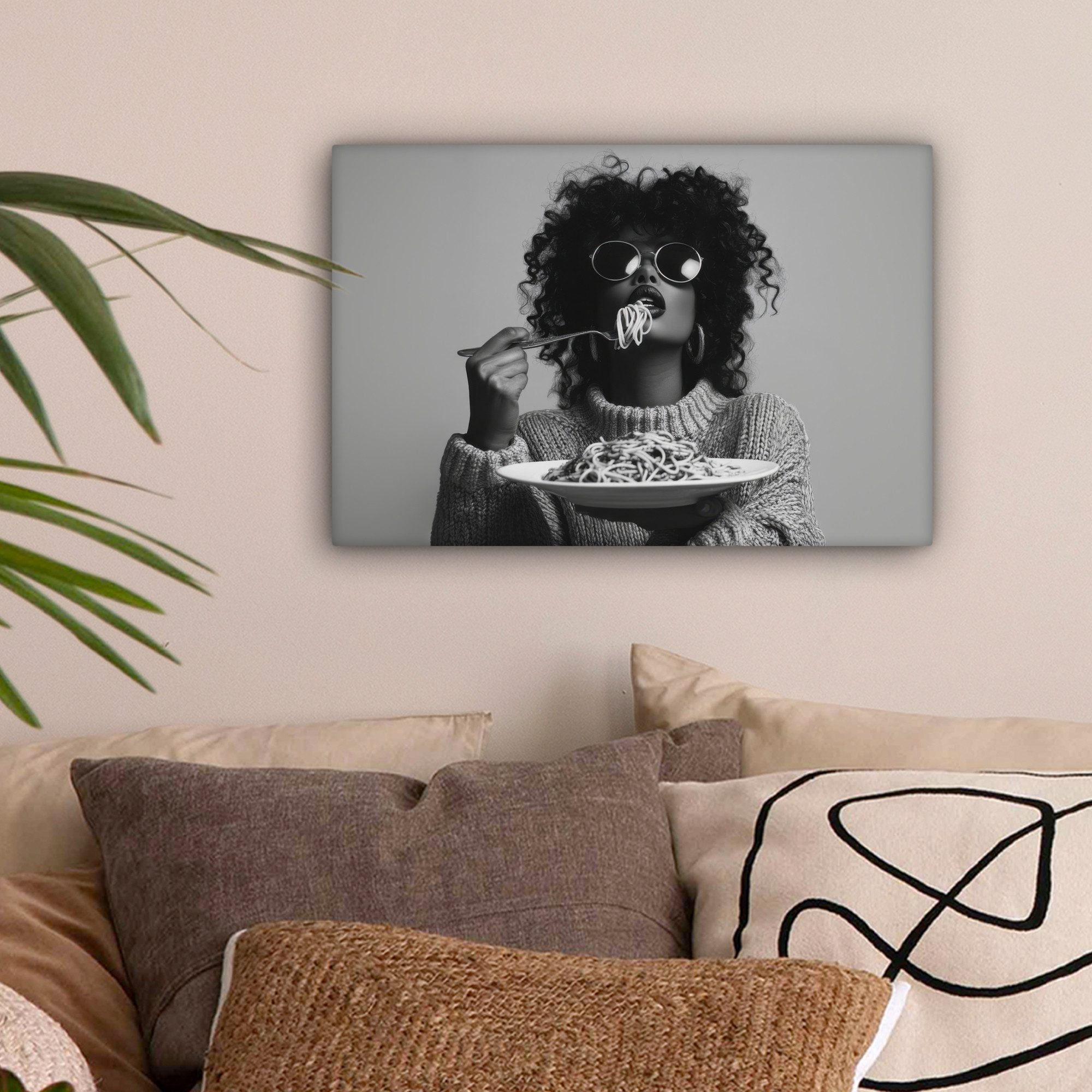 OneMillionCanvasses® Leinwandbild Frau - Nudeln - günstig online kaufen
