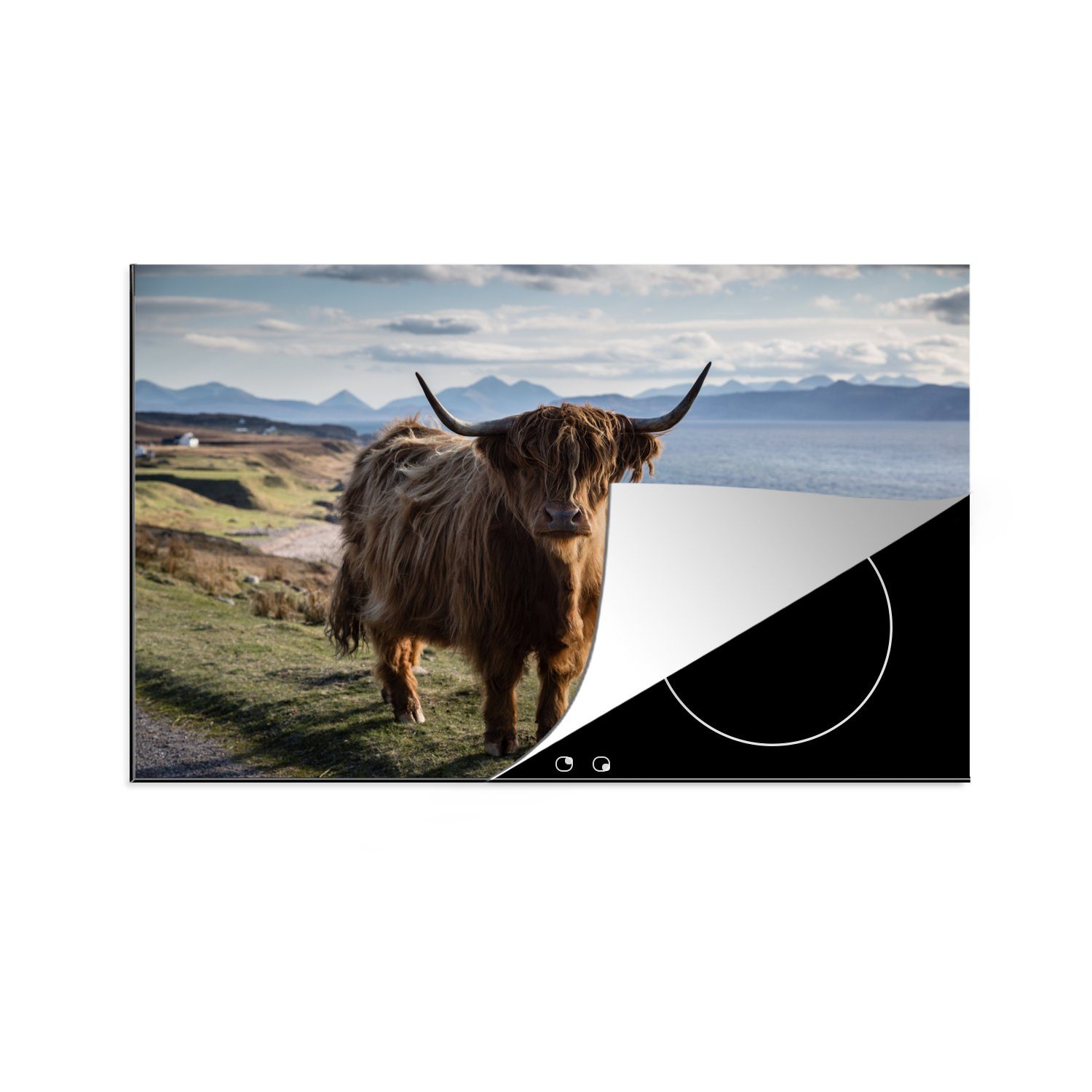 MuchoWow Herdblende-/Abdeckplatte Schottische Highlander - Bergen - Meer, Vinyl, (1 tlg), 81x52 cm, Induktionskochfeld Schutz für die küche, Ceranfeldabdeckung