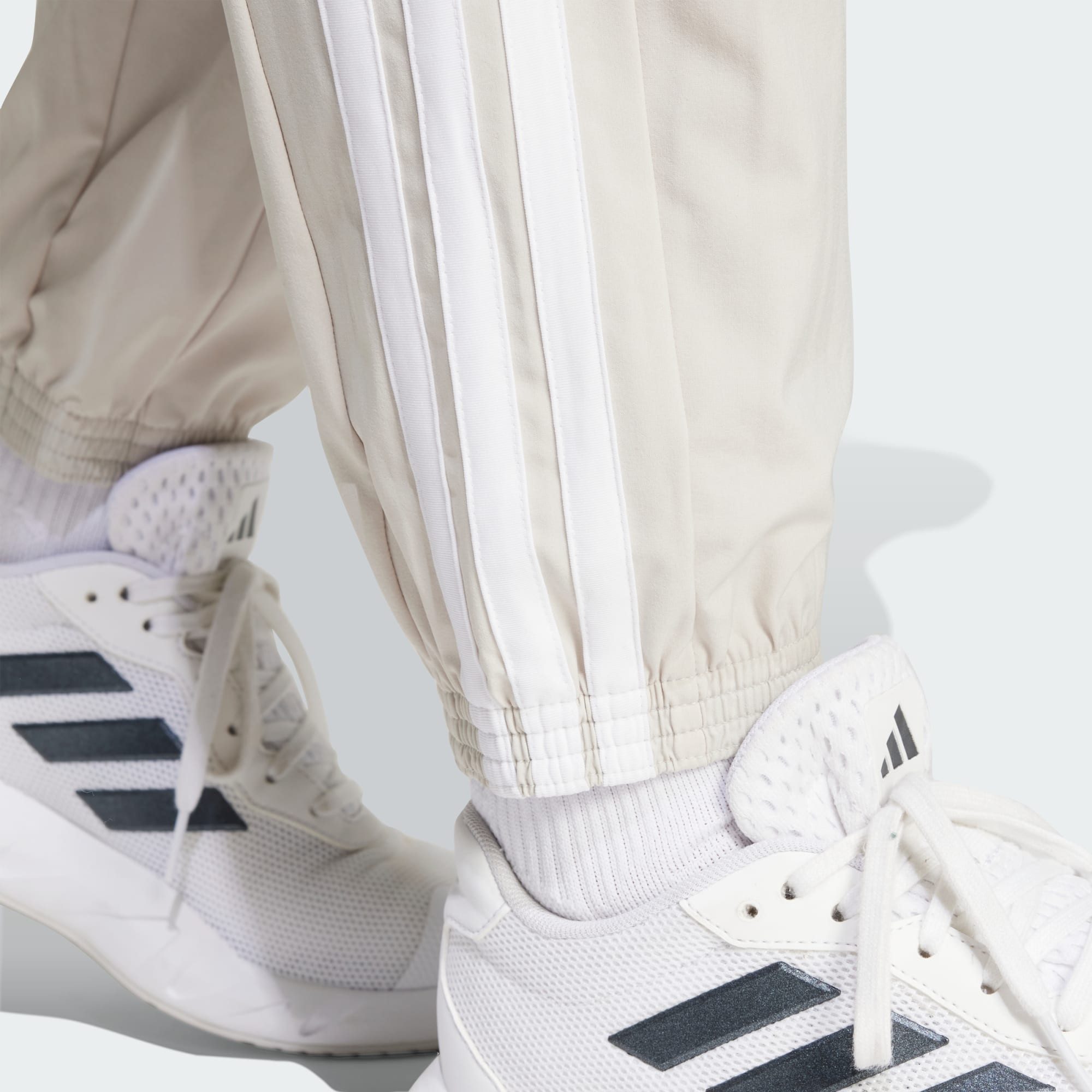 adidas Performance Trainingshose TRAIN ESSENTIALS 3-STREIFEN WOVEN HOSE (1-tlg)