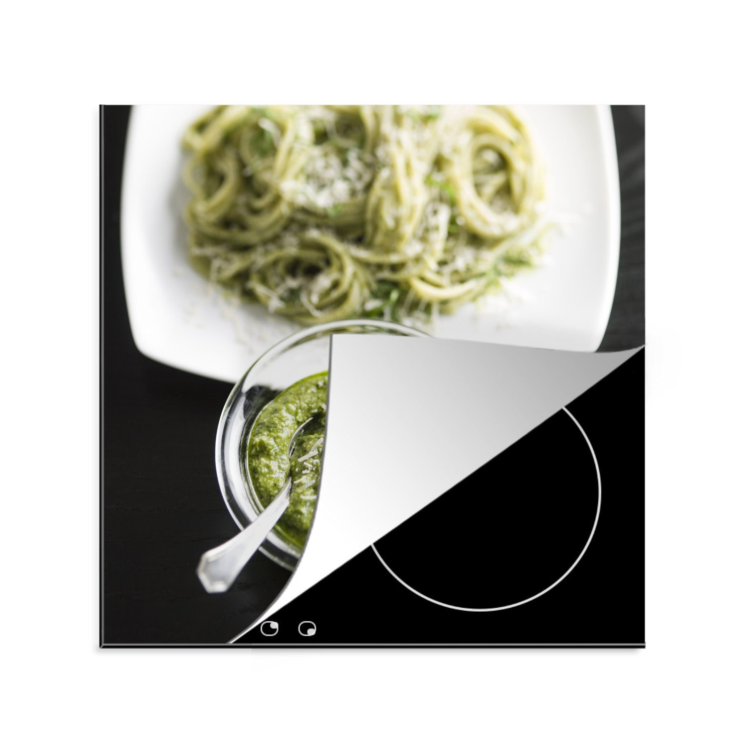 MuchoWow Herdblende-/Abdeckplatte Eine Schale mit Parmesan-Pesto, Vinyl, (1 tlg), 78x78 cm, Ceranfeldabdeckung, Arbeitsplatte für küche