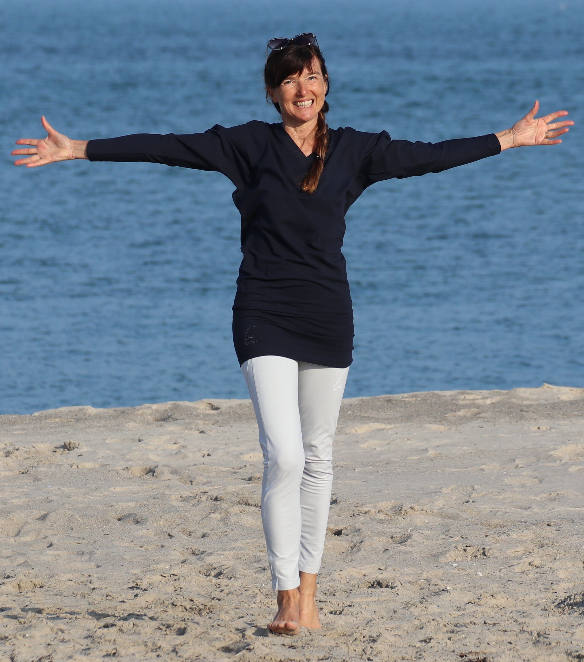 ESPARTO Longshirt Trendy Longshirt Eva in Bio-Baumwolle Bequemes, elegantes Sportkleid, raffiniert und vielseitig tragbar