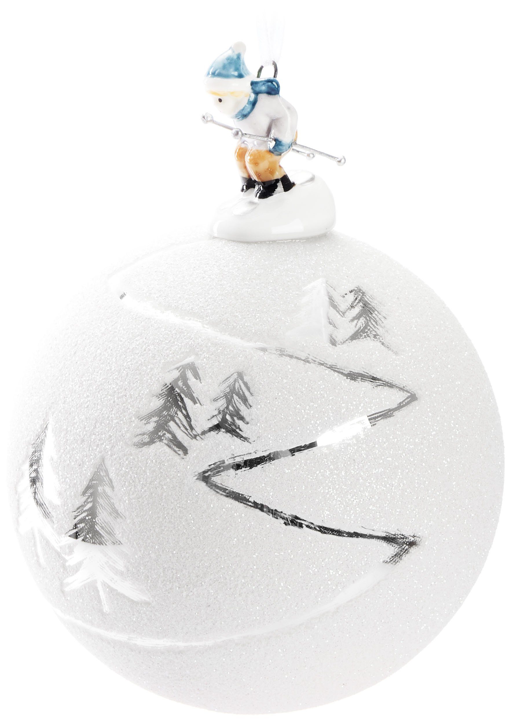 BRUBAKER Weihnachtsbaumkugel Premium Weihnachtskugel - Skipiste mit Ski/Schlitten Porzellan Figur (1 St), Glitzer Kugel mit Schnee Landschaft - 10 cm Glas Baumkugel Handarbeit