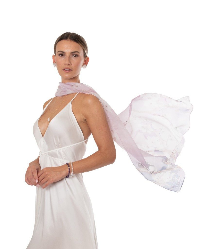 MayTree Seidenschal Seidenchiffon Magnolie zartes Flieder 70 x 180 cm, (Stück), Seidentuch 100% Seide, zart und durchsichtig