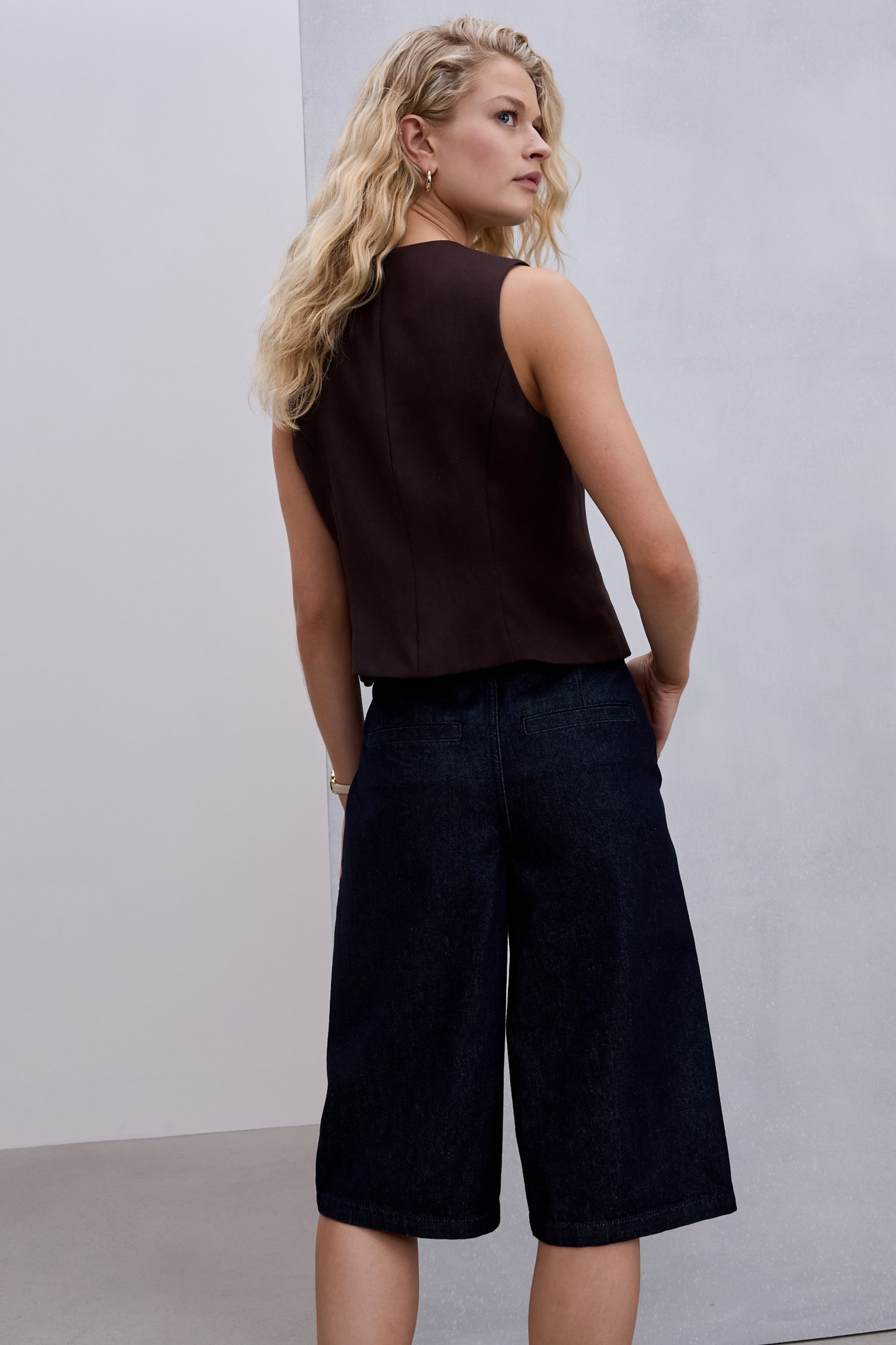 Next Jeansshorts Denim-Jort-Shorts mit Bundfalten (1-tlg)