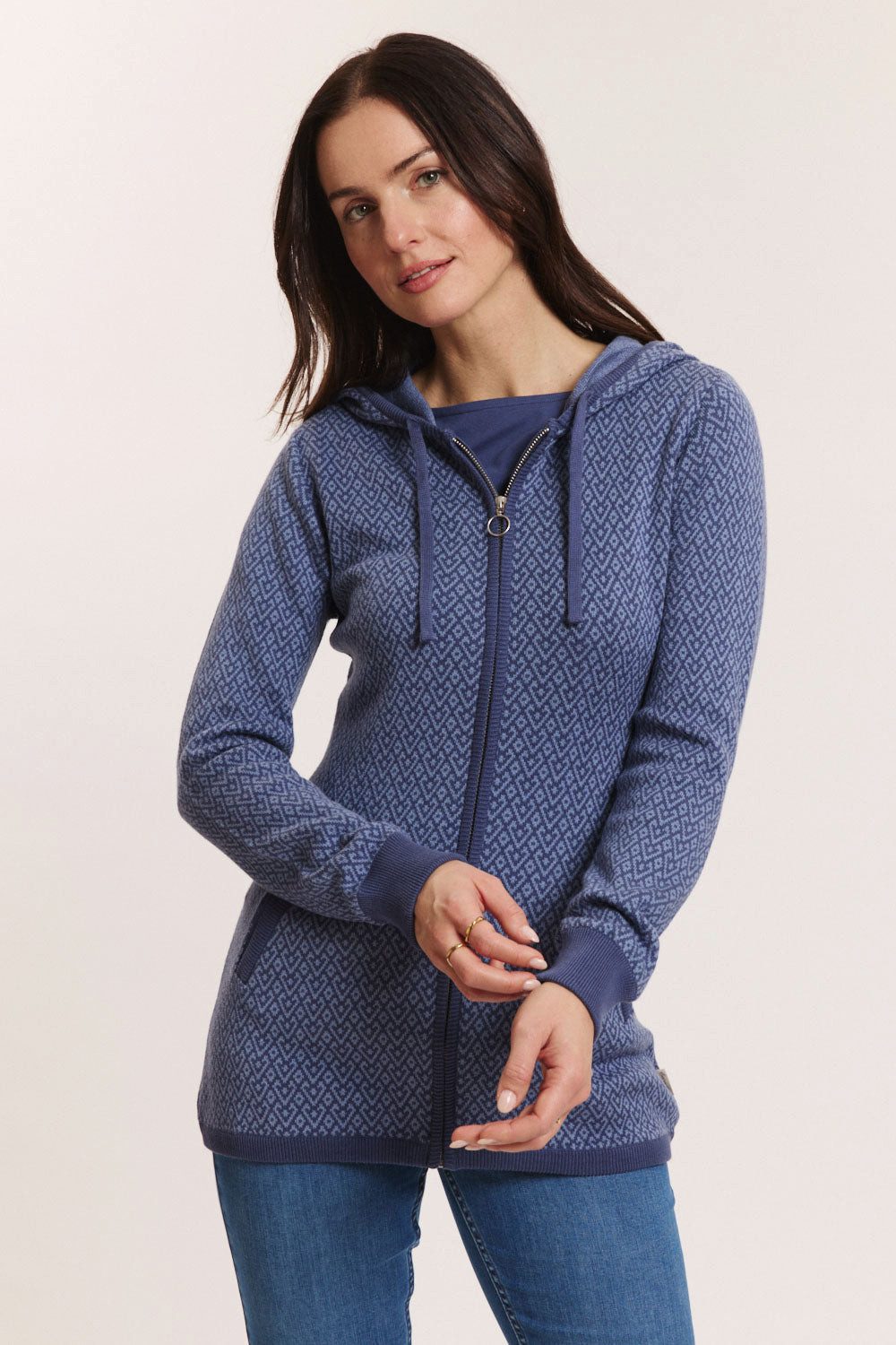 Tranquillo Strickjacke lang Damen Nadjaa aus Bio-Baumwolle Jacquard Reißverschluss Kapuze GOTS-zertifizierter Cardigan für praktische Everyday-Looks