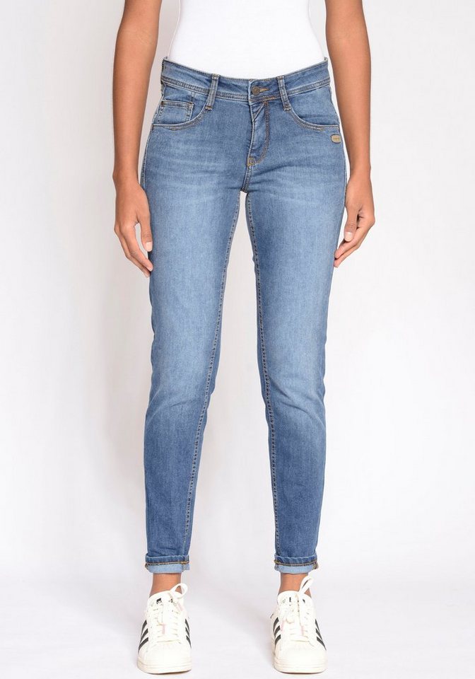 GANG Relax-fit-Jeans 94AMELIE mit doppelter rechter Gesäßtasche, Für  normalen Fit eine Nummer kleiner bestellen, sonst Relaxed Fit