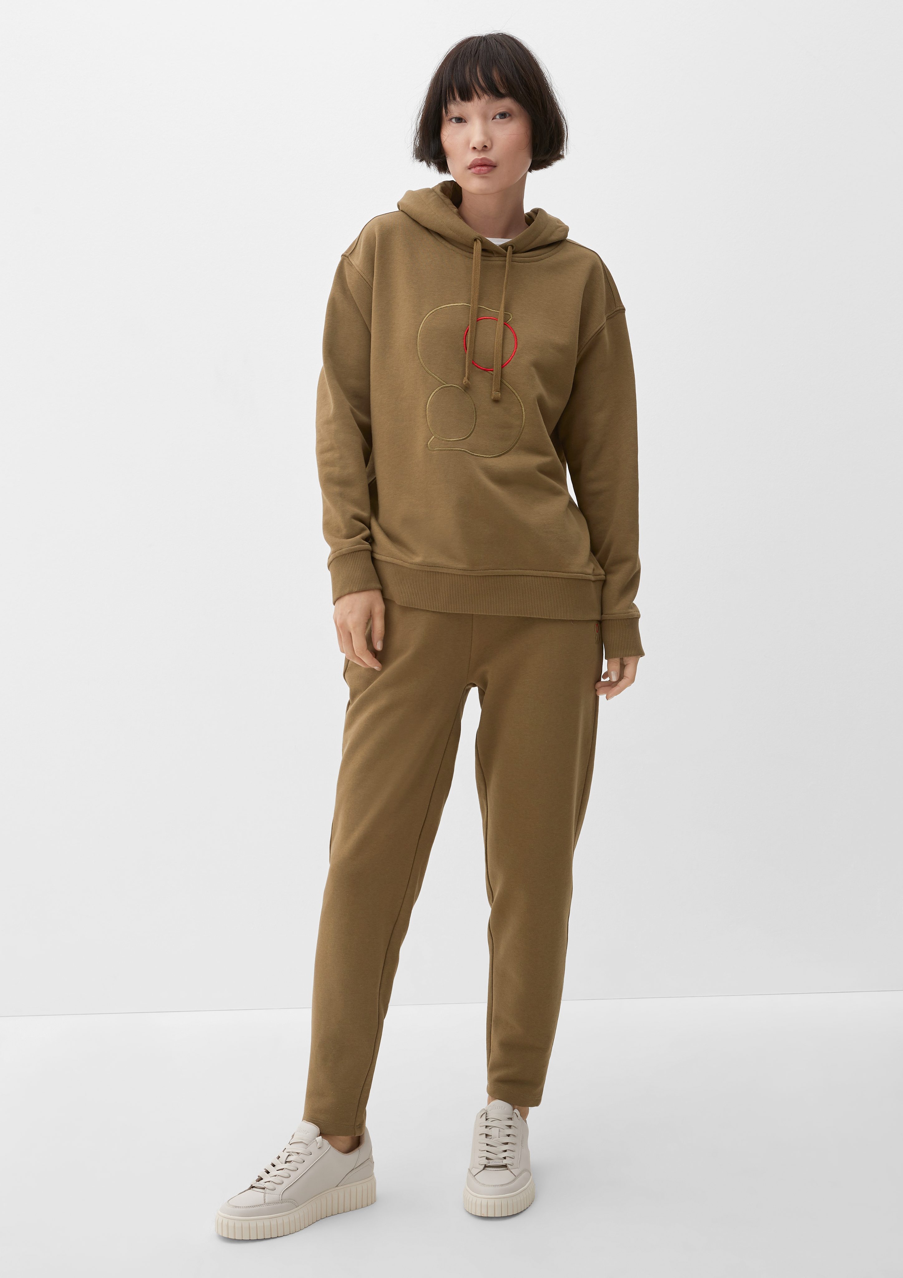 Loose: Logo Tunnelzug Stoffhose Sweatpants olivgrün s.Oliver mit