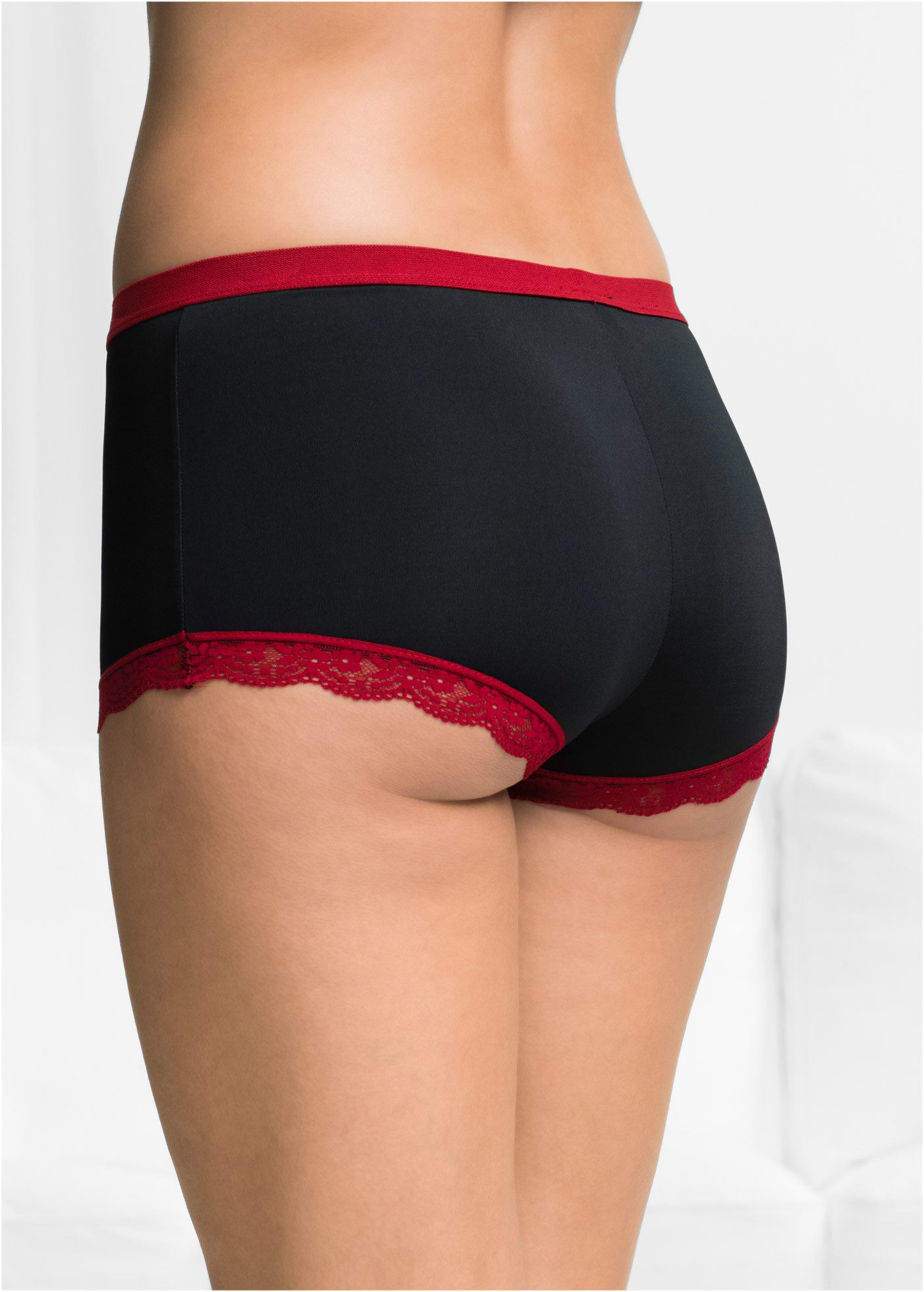 bonprix Boxer (Packung, 3-St) mit Zierknöpfen auf der Vorderhose, mit Baumwollzwickel, 3er-Pack