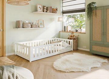 thematys Hausbett Montessori Bodenbett – für Jungen und Mädchen (weiß oder natur Farben, 80x160cm, 80x180cm, 90x200cm), mit Rausfallschutz, Rolllattenrost, aus Kieferholz massiv