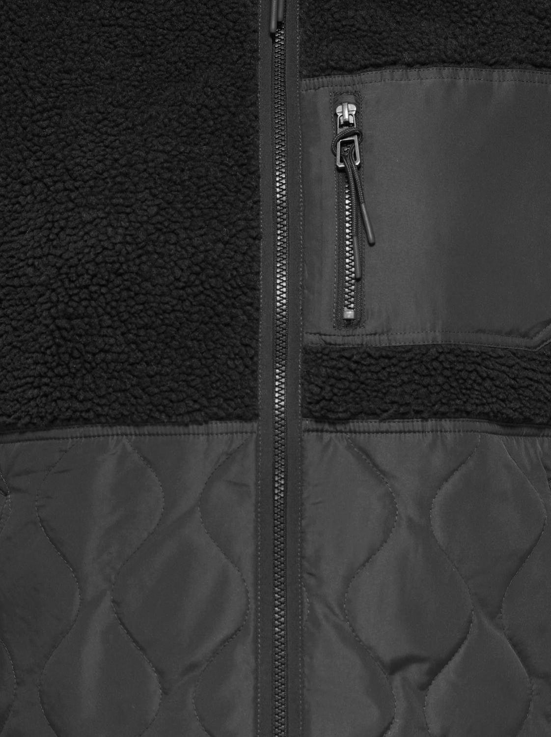 ONLY CARMAKOMA Steppjacke CAROHIO QUILT MIX FLEECE SHORT OTW Materialmix: Stepp und Teddyplüsch