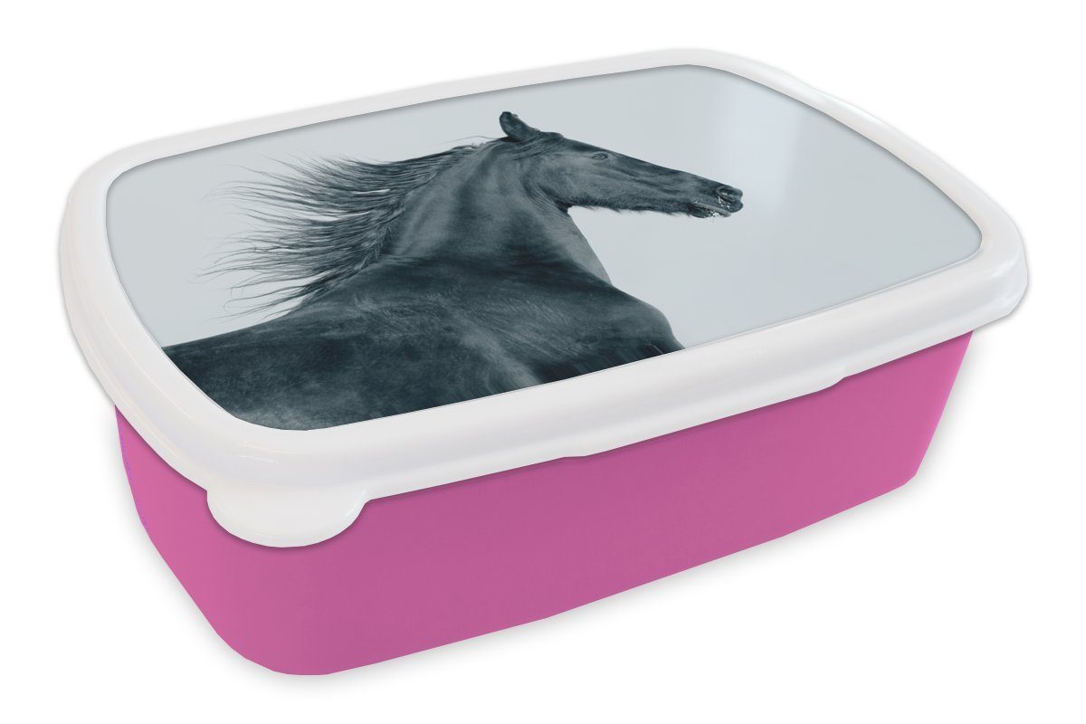 MuchoWow Lunchbox Pferd - Friese - Wind, Kunststoff, (2-tlg), Brotbox für Erwachsene, Brotdose Kinder, Snackbox, Mädchen, Kunststoff rosa