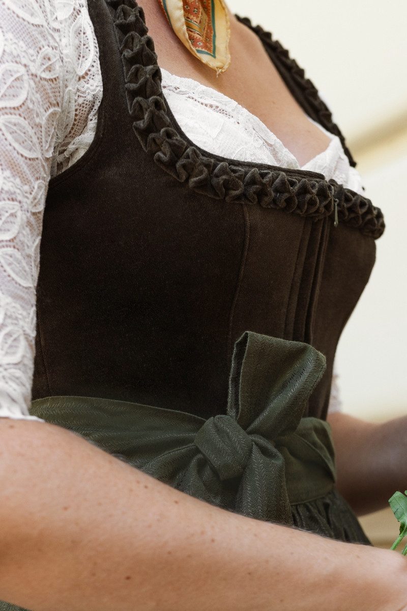 MarJo Dirndl Samt Dirndl 2tlg. - EMMERING - olive