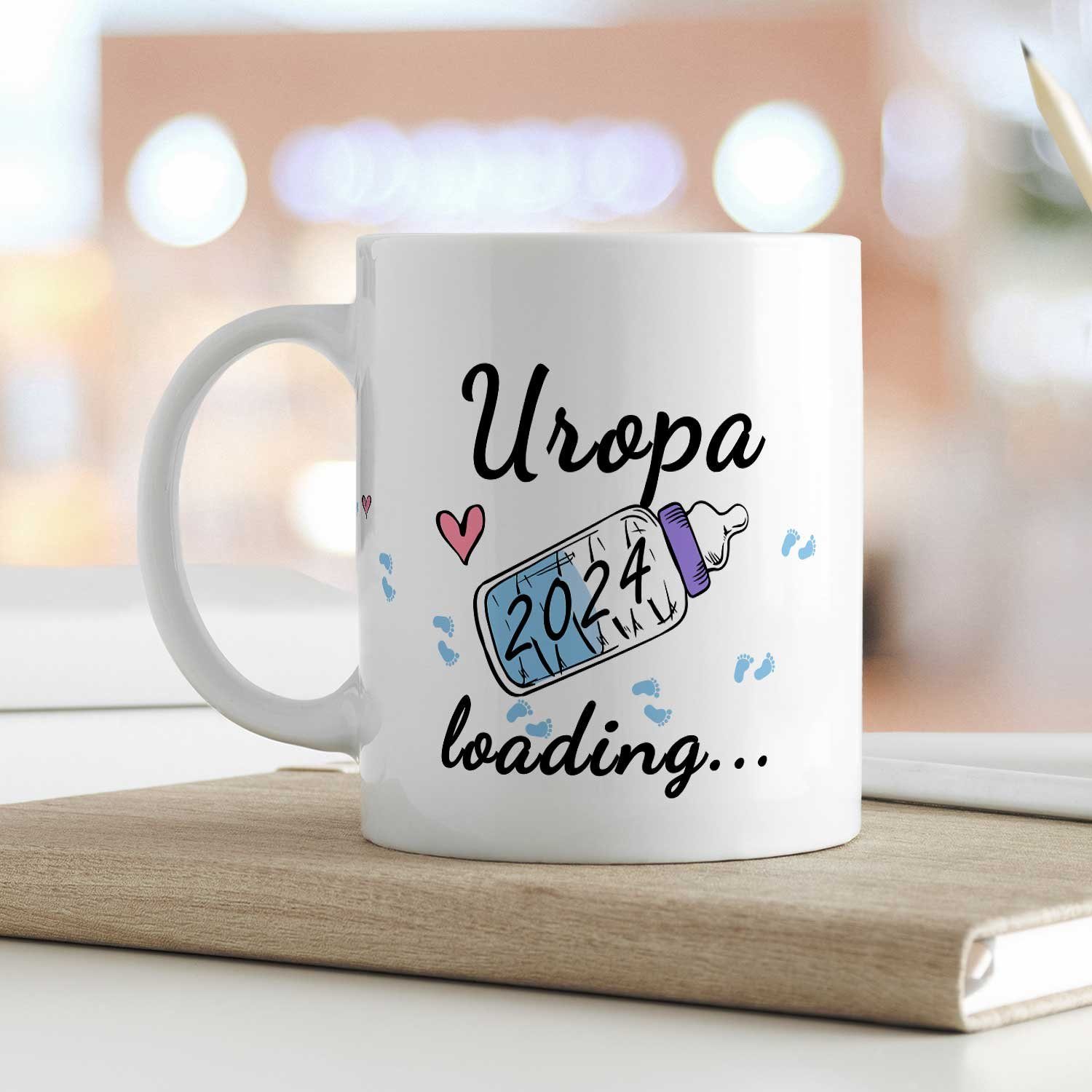 GRAVURZEILE Tasse Bedruckte Tasse mit Spruch - Baby Loading - Motiv mit Jahr 2024, Keramik, Geschenk für werdende Eltern - Weiß - Uropa Blau