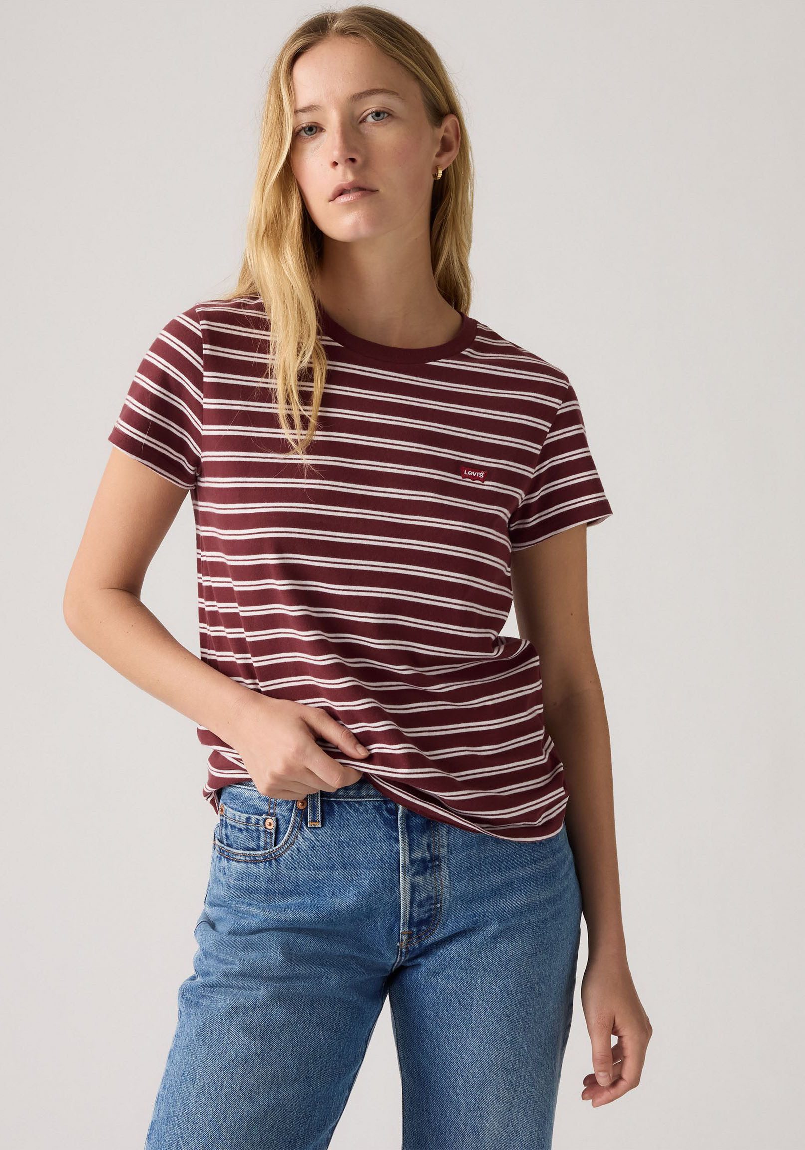 Levi's® T-Shirt The perfect Tee mit kleiner Logo-Stickerei günstig online kaufen